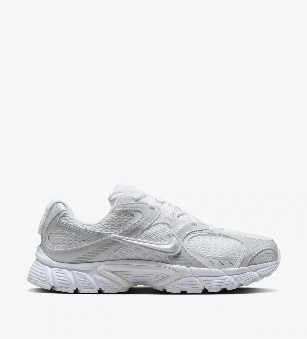 Nike V5 RNR Low Top Kadın Beyaz Koşu Ayakkabısı