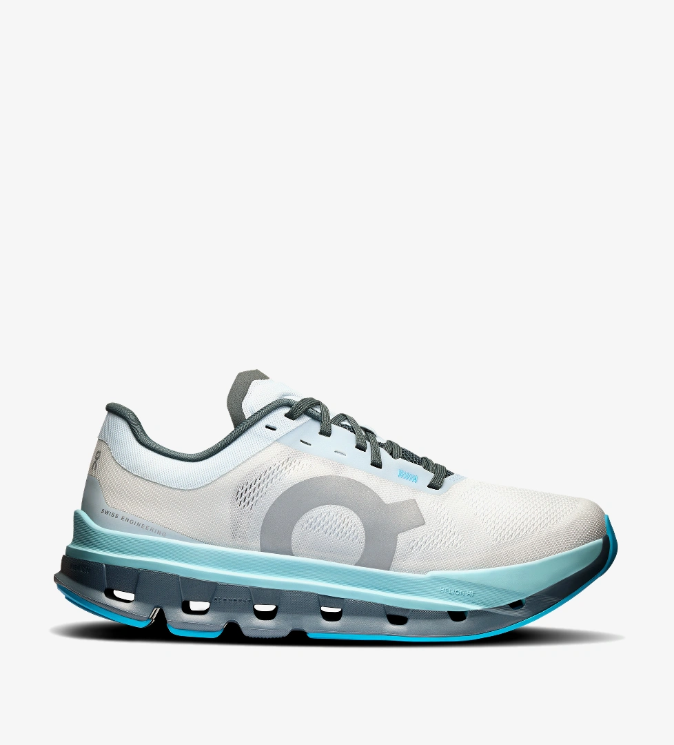 On Running On Cloudflow Kadın Beyaz/Mavi Koşu Ayakkabısı model görseli