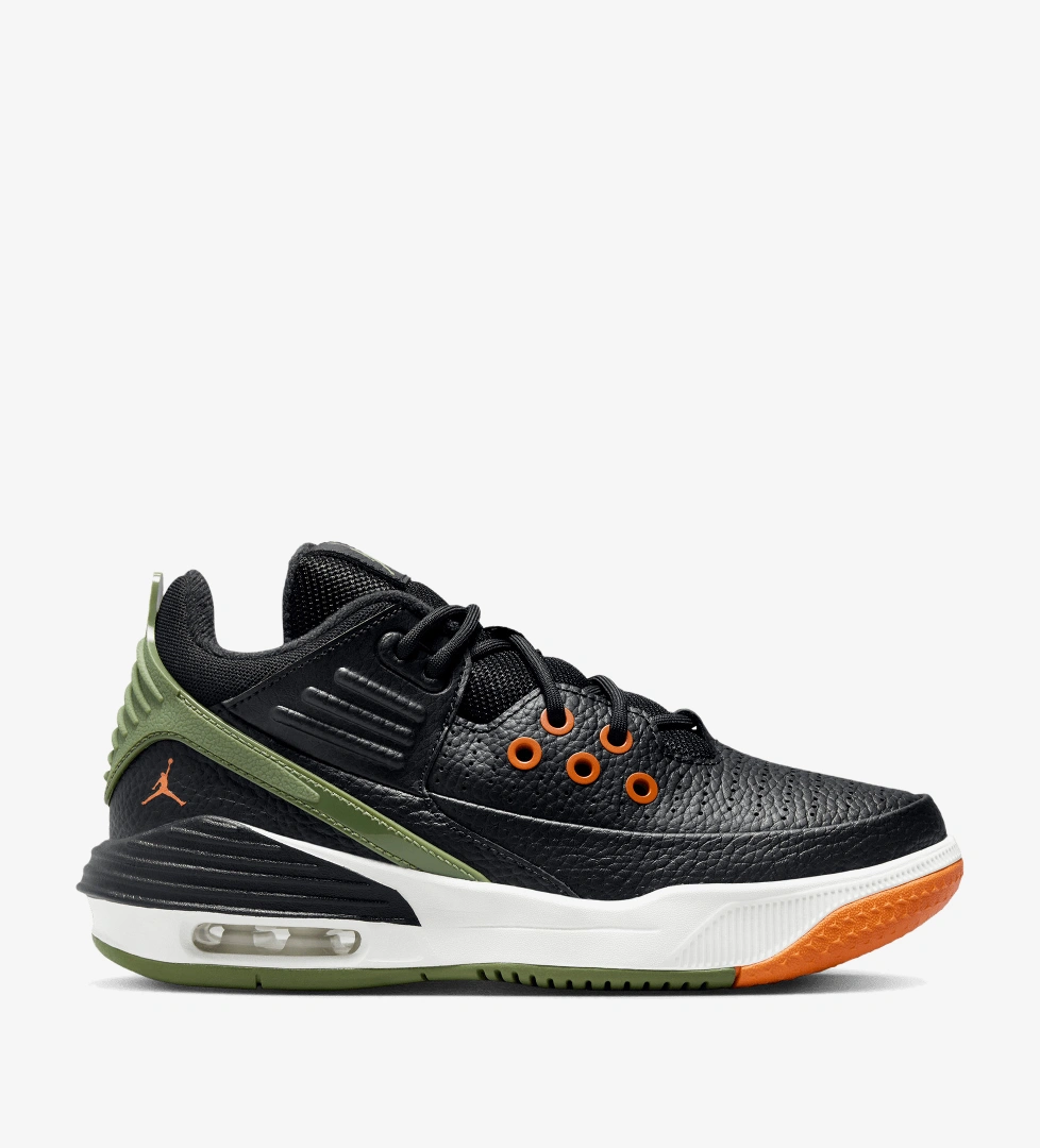 Jordan Max Aura 5 Çocuk Siyah Basketbol Ayakkabısı - Görsel 1