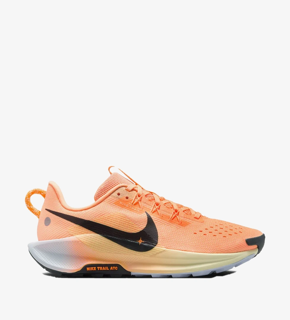Nike Pegasus Trail 5 Kadın Turuncu Koşu Ayakkabısı