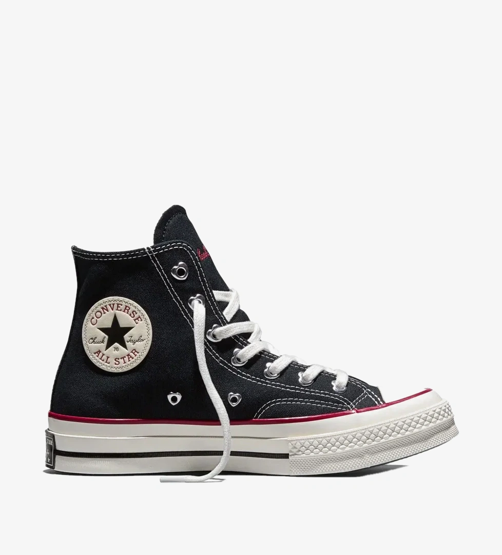 Converse Valentine's Day Ürün Listesi