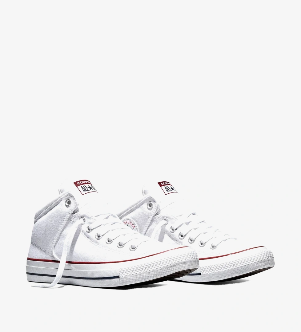 Beyaz Converse Chuck Taylor