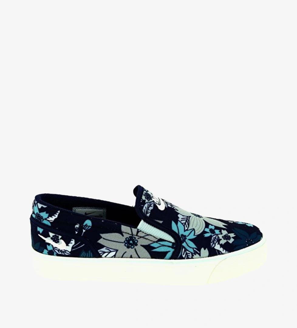 Nike Wmns Toki Ürün Listesi