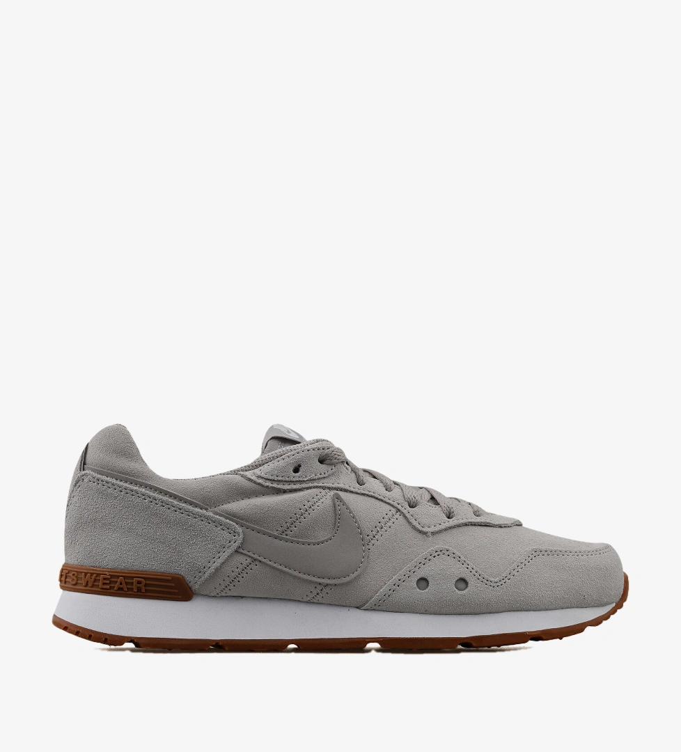 Nike Venture Runner Suede Ürün Listesi