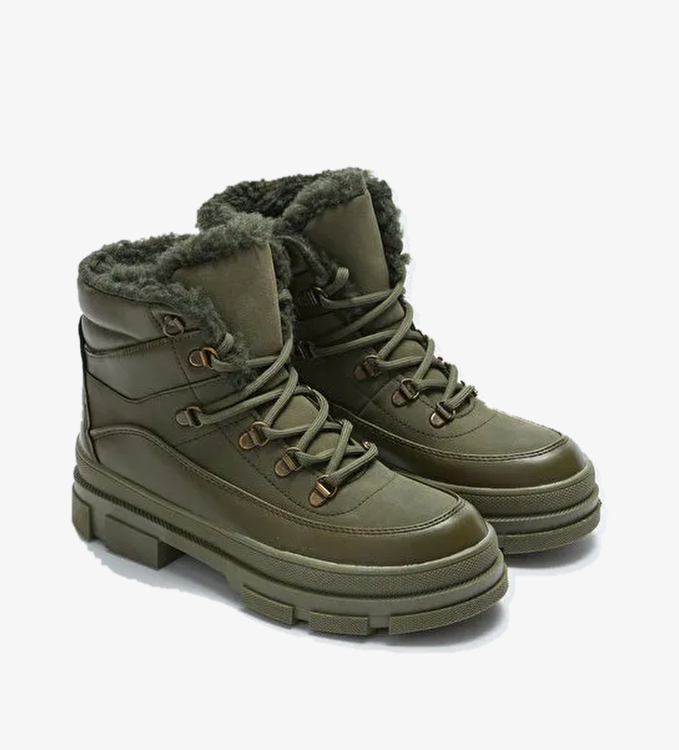 Lcw Steps Bağcıklı Kadın Kar Botu model görseli