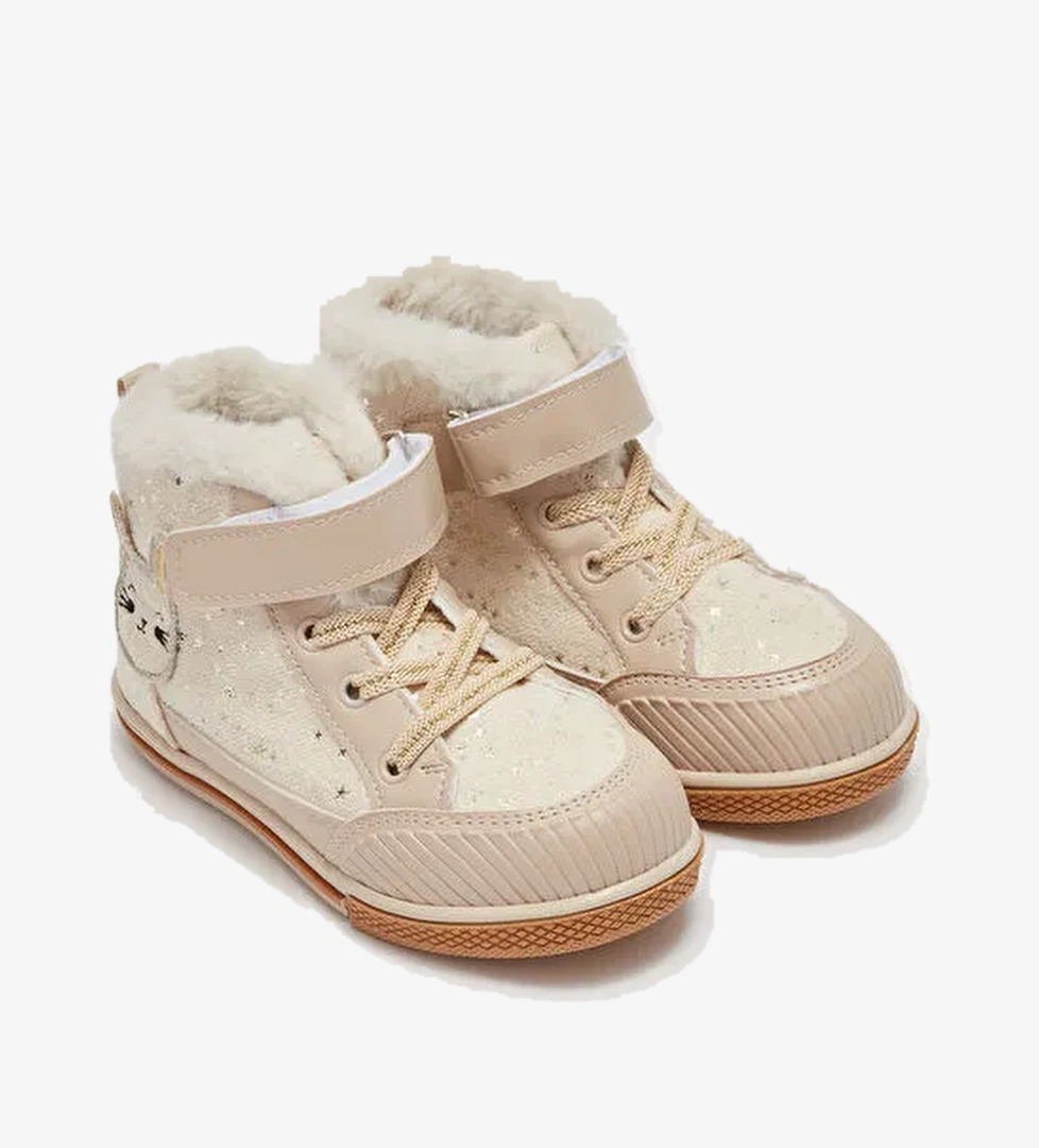 Lcw Steps Bağcık ve Cırt Cırtlı Bilek Boy Kız Bebek Spor Ayakkabı model görseli