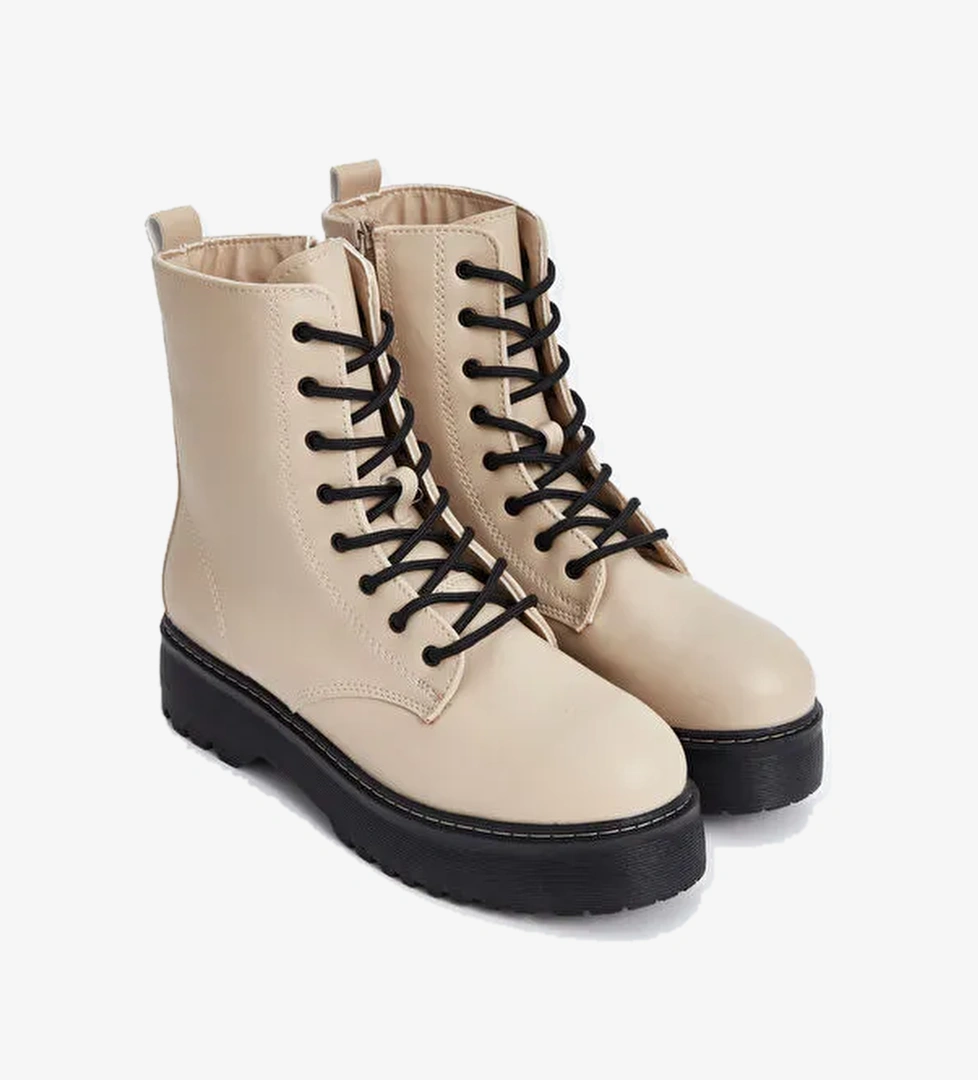 Bağcıklı Deri Görünümlü Kadın Bot - Görsel 1