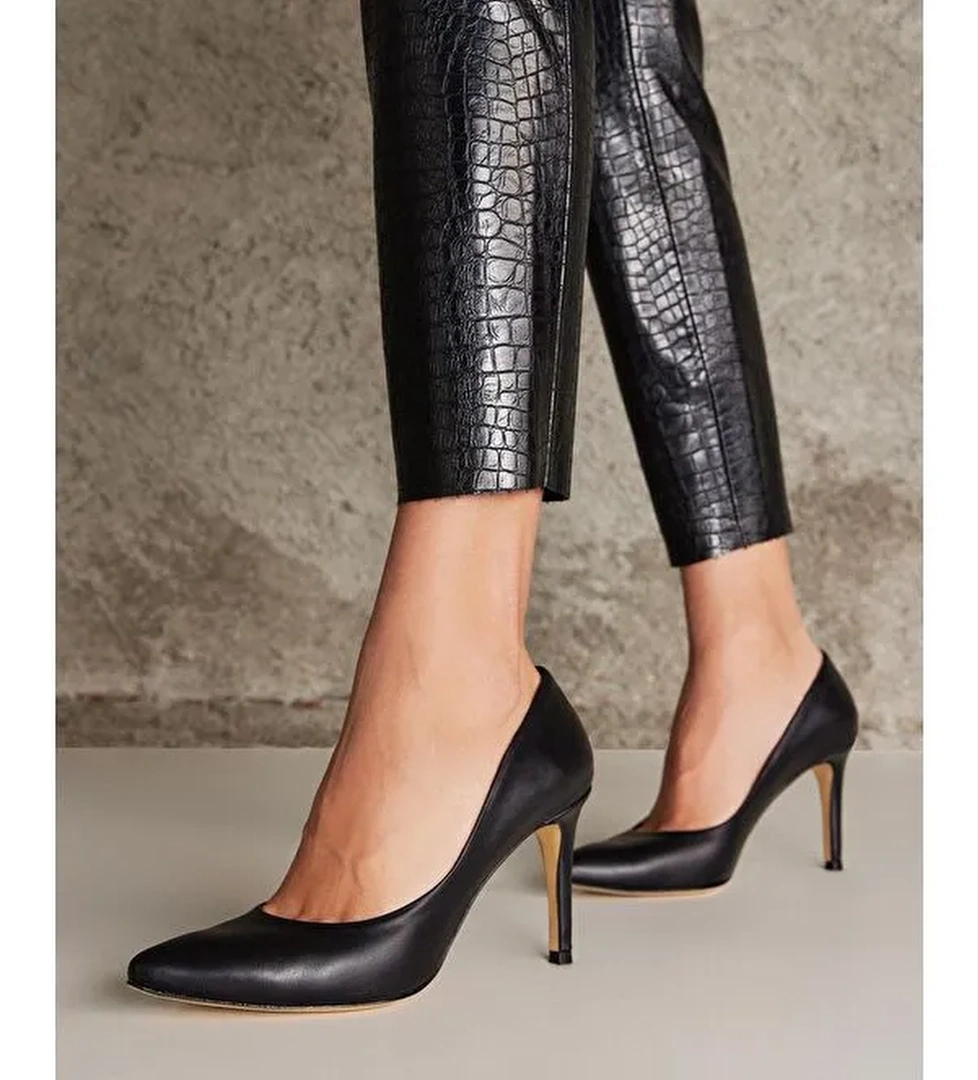 Ziya Ayakkabı Kadın Hakiki Deri Topuklu Ayakkabı 1231003 4292 Siyah model görseli