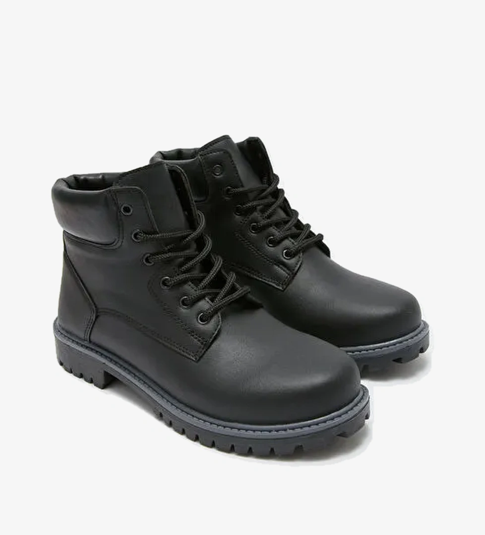 Bağcıklı Deri Görünümlü Kadın Bot