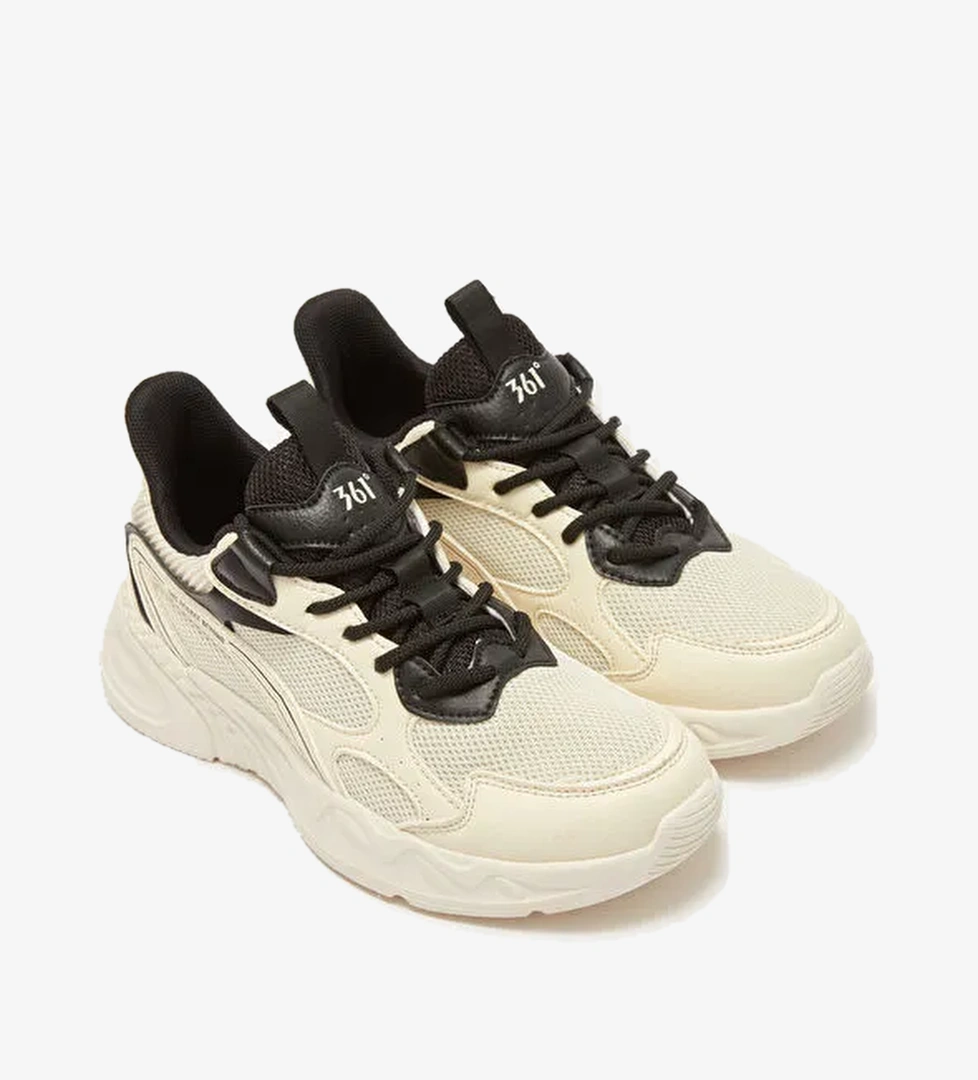 Bağcıklı Kadın Spor Ayakkabı