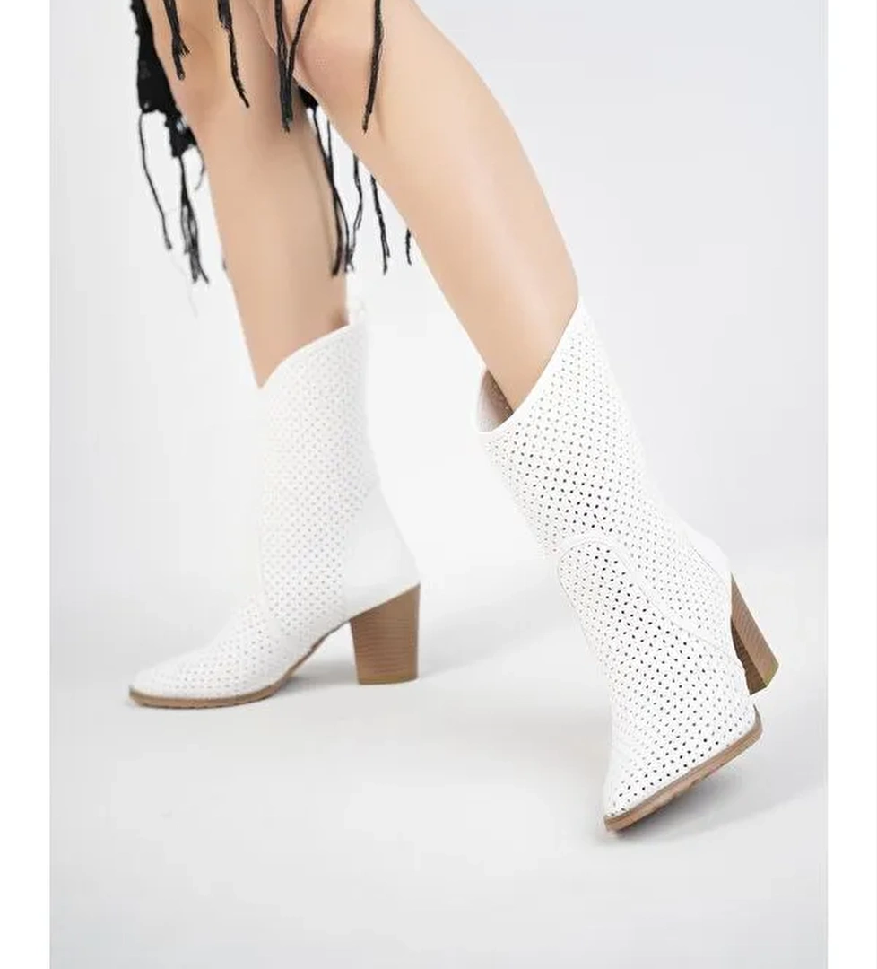 İndiana Kadın Lazer Kesim Şık Tarz ve Rahat Kovboy Yazlık Çizme