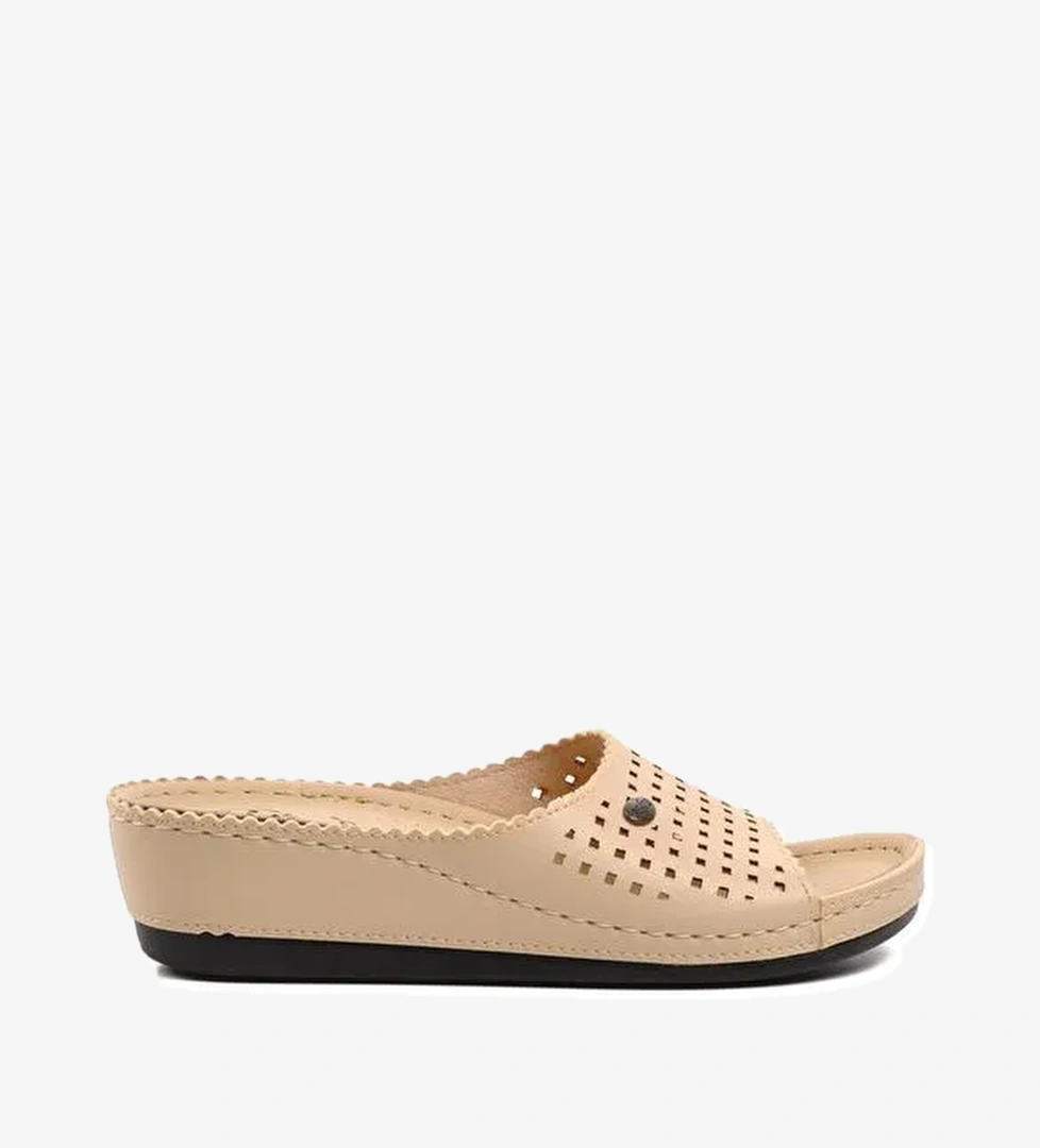 15.034 Bej Kadın Terlik