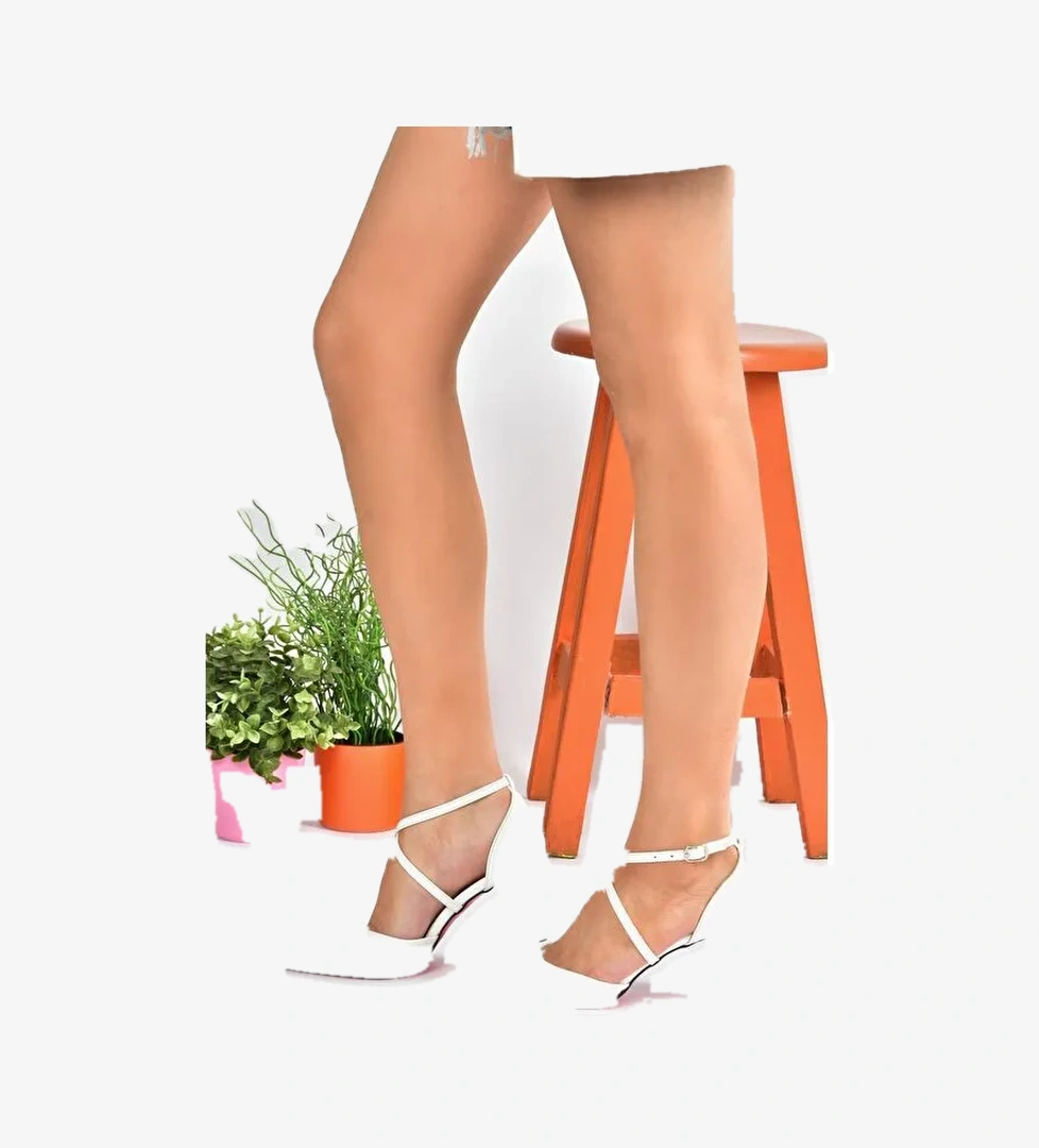 Beyaz Kadın Topuklu Ayakkabı D654054809