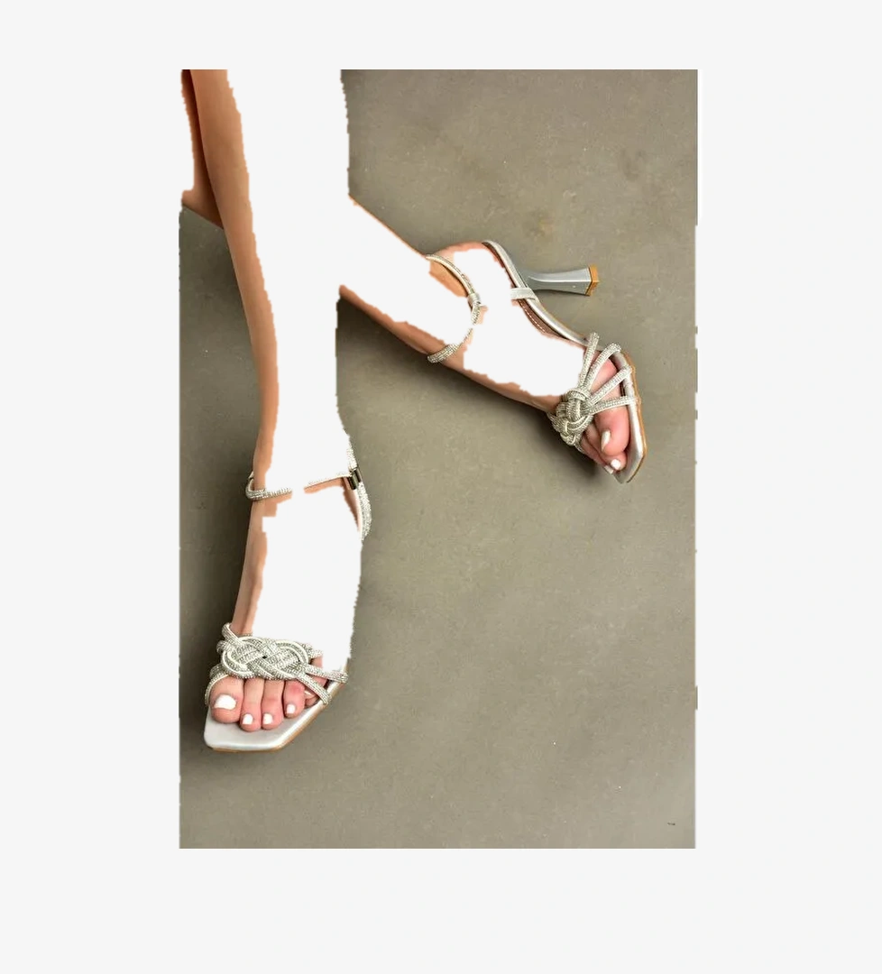 P246000504 Gümüş Saten Kumaş İnce Topuklu Kadın Abiye Ayakkabı