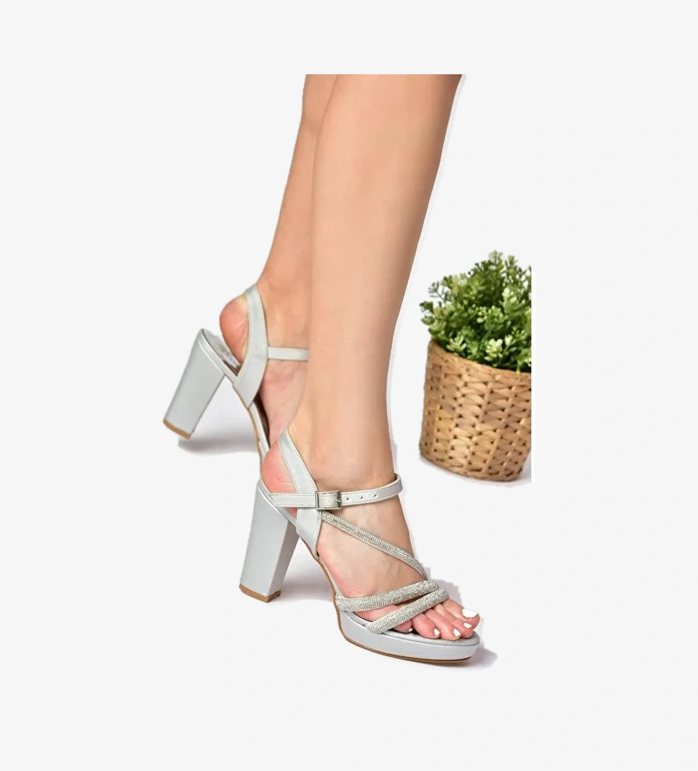 P246031704 Gümüş Kumaş Kalın Topuklu Kadın Abiye Ayakkabı