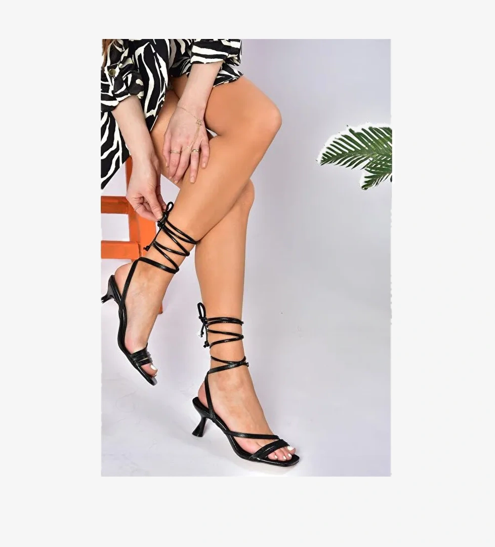 P404202209 Siyah Bilek Bağlamalı Alçak Topuklu Kadın Ayakkabı - Görsel 1