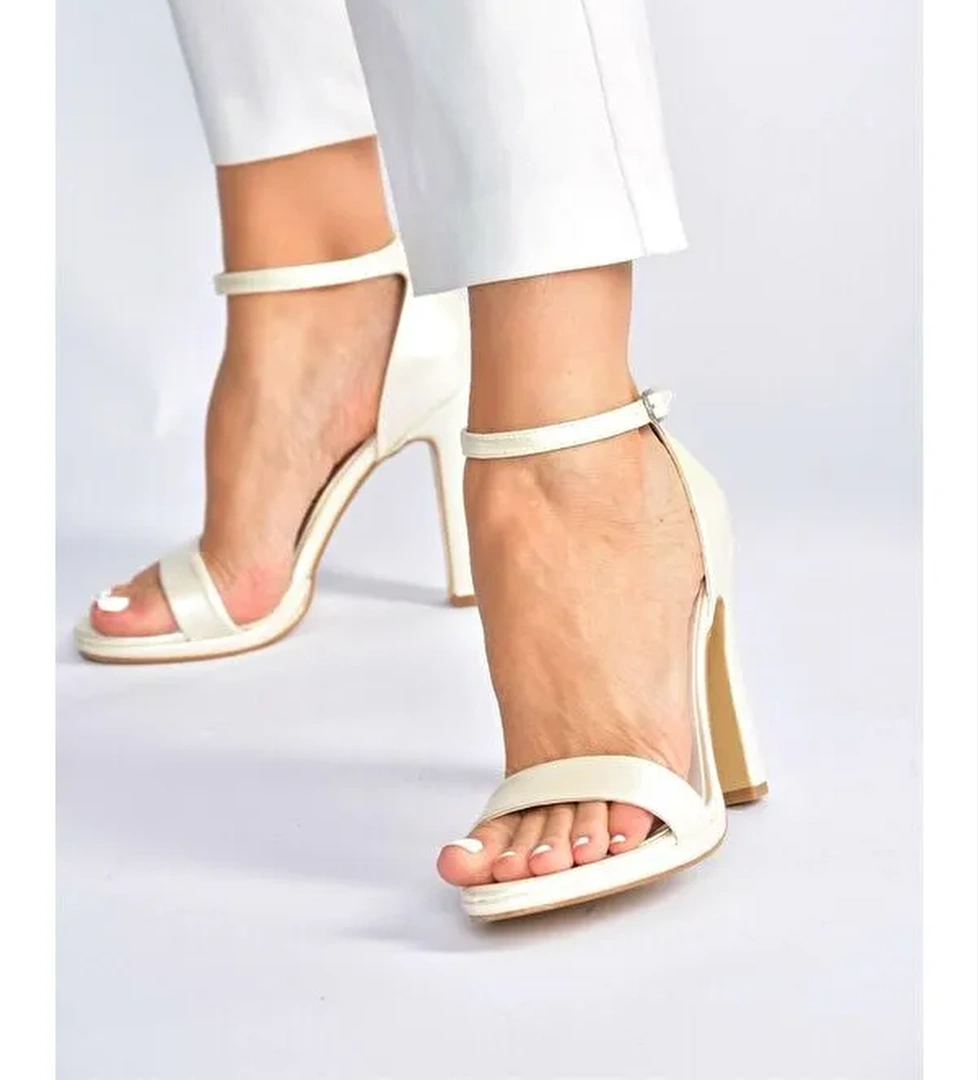 Sedef Tek Bantlı Kalın Topuklu Kadın Ayakkabı M348072309