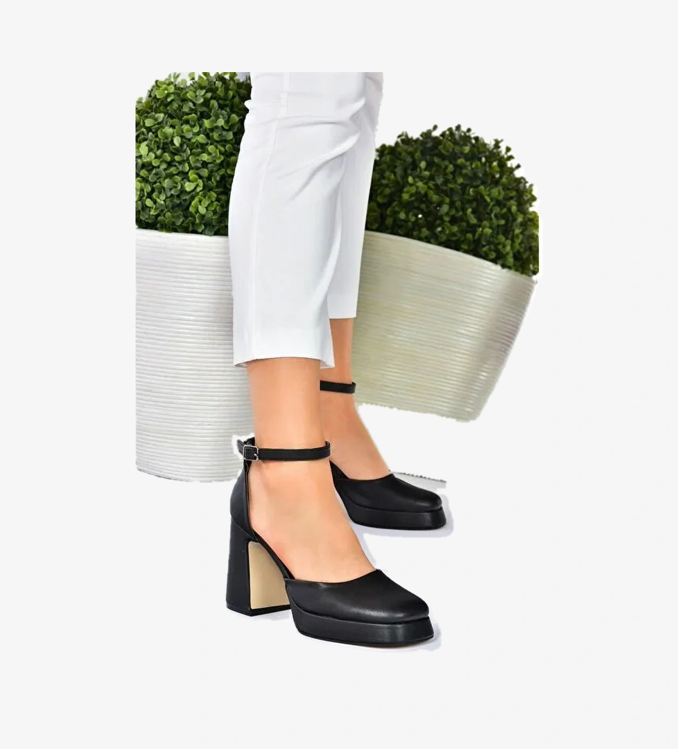 Siyah Kalın Platform Topuklu Kadın Ayakkabı M404100809