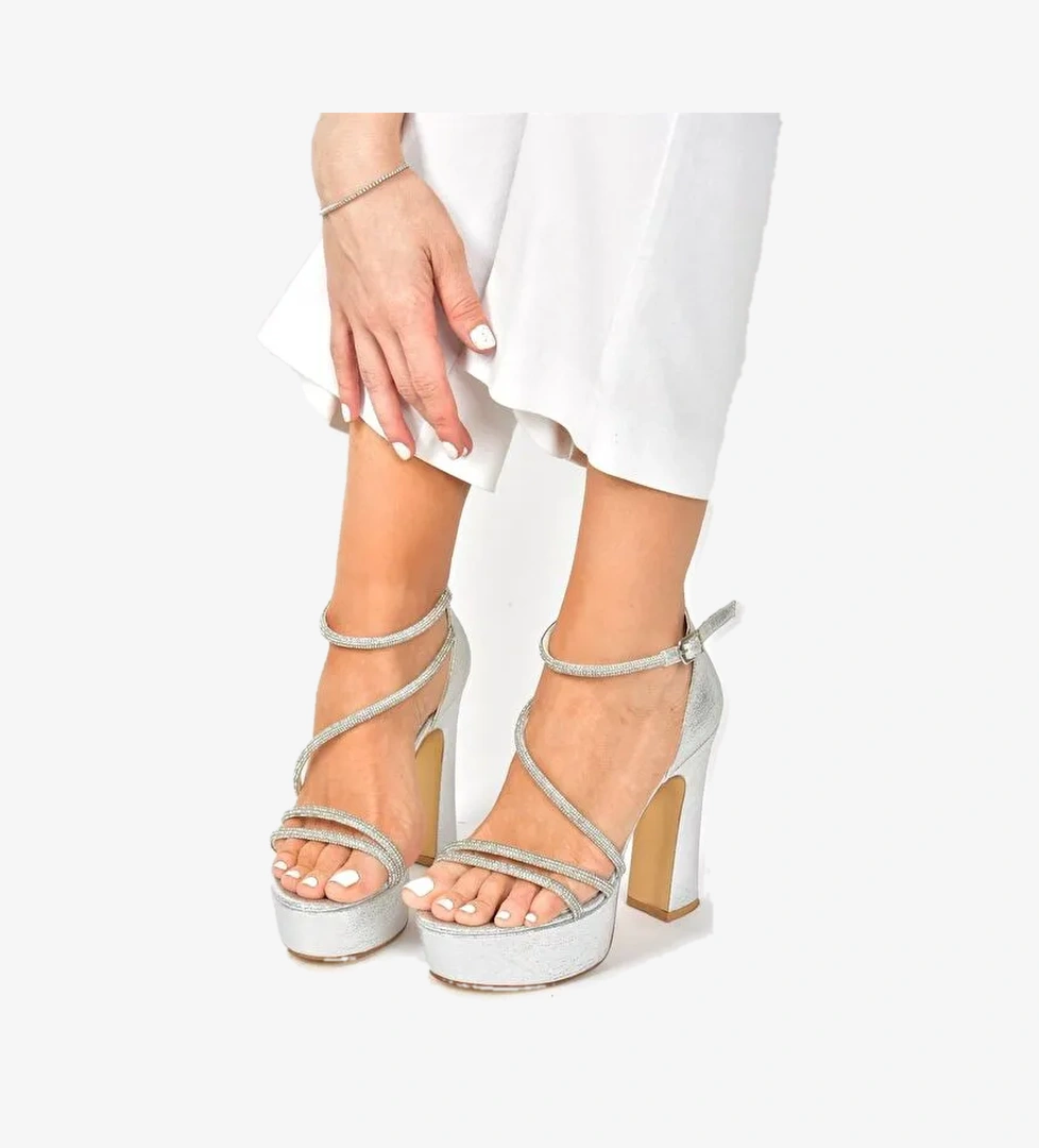 Gümüş Suni Deri Platform Kalın Topuklu Kadın Abiye Ayakkabı M348202614