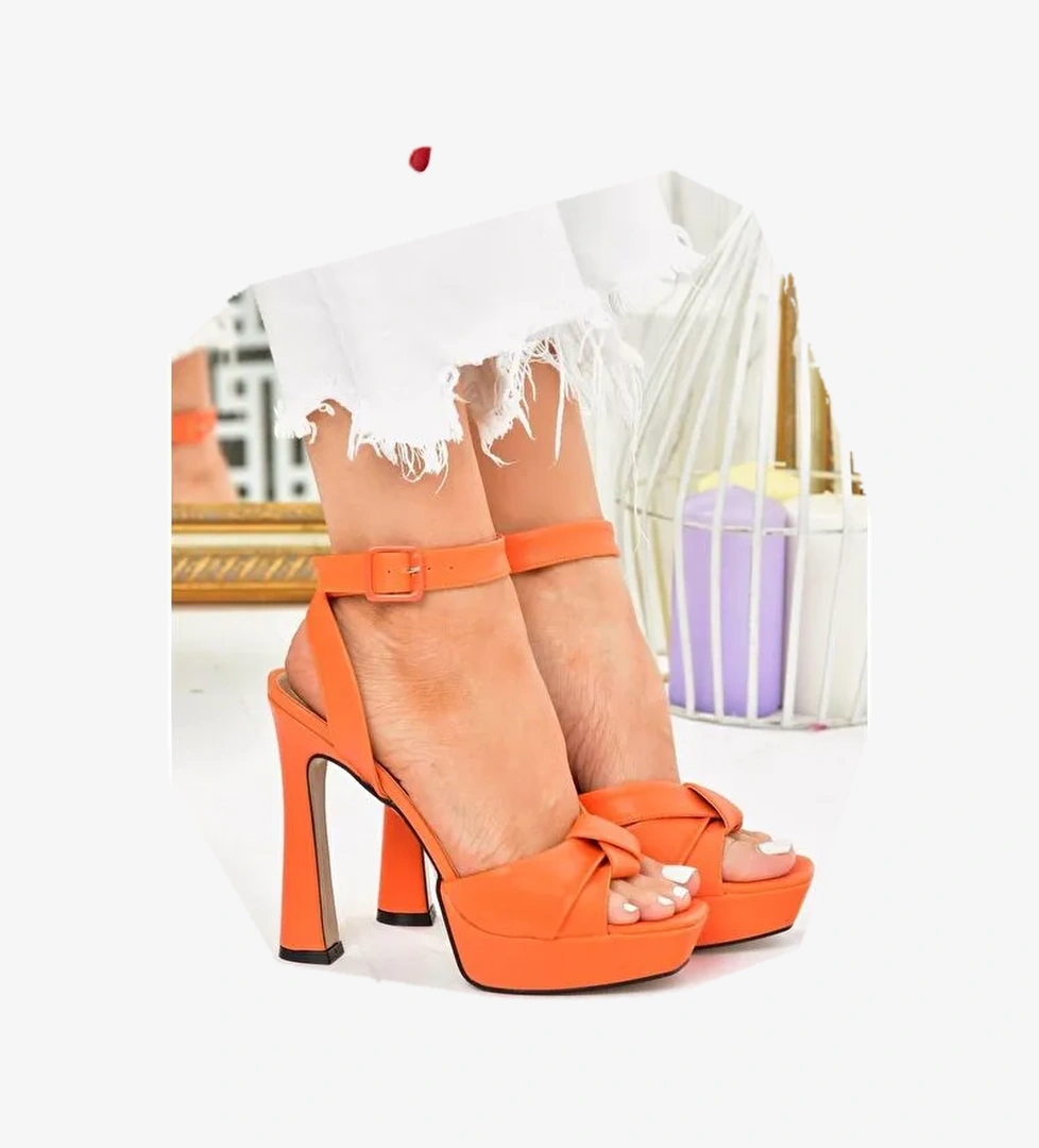 Turuncu Kalın Plaform Topuklu Kadın Ayakkabı K404080209