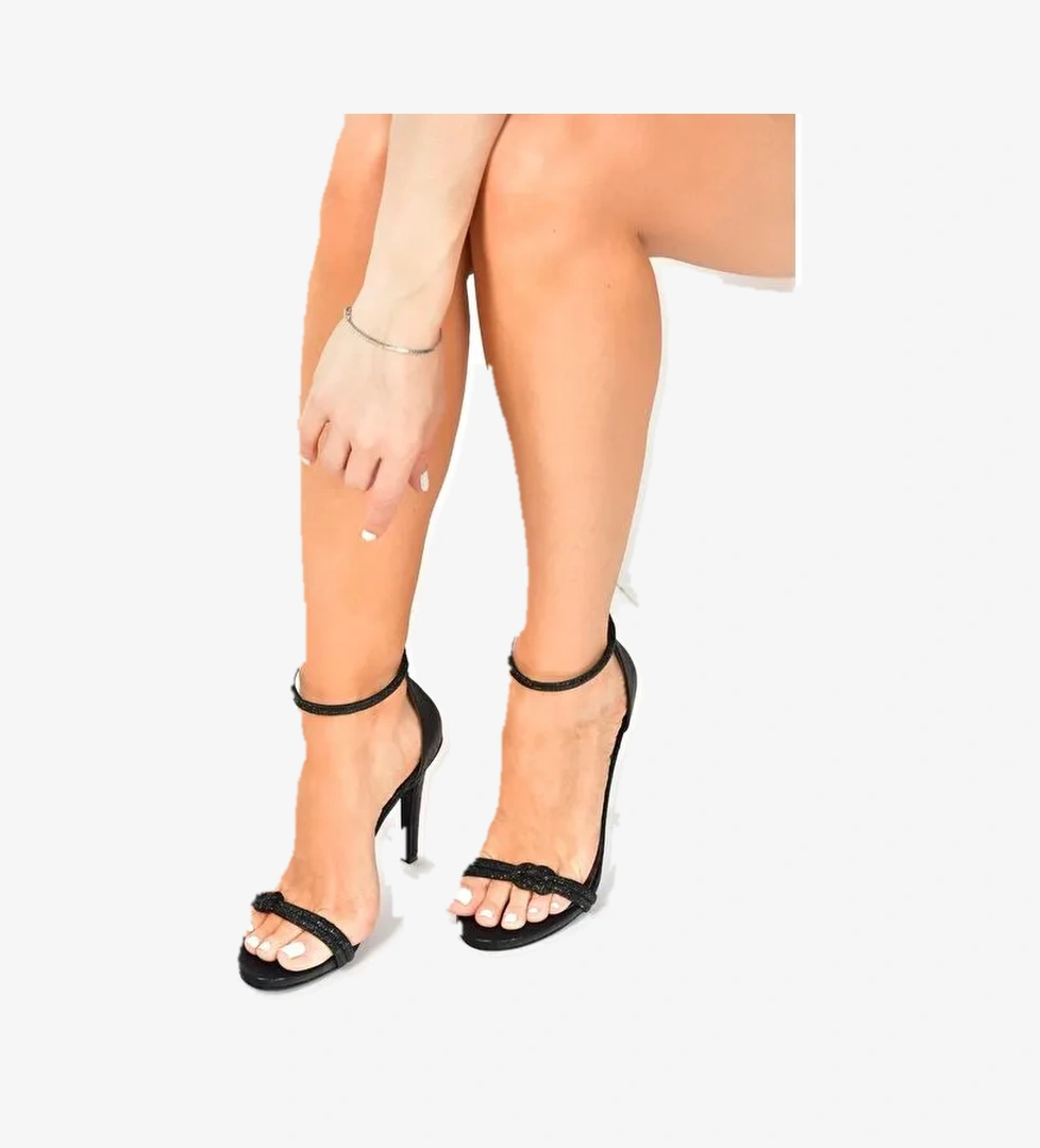 Fox Shoes Siyah Suni Deri Platform İnce Topuklu Abiye Ayakkabı M348090014 model görseli