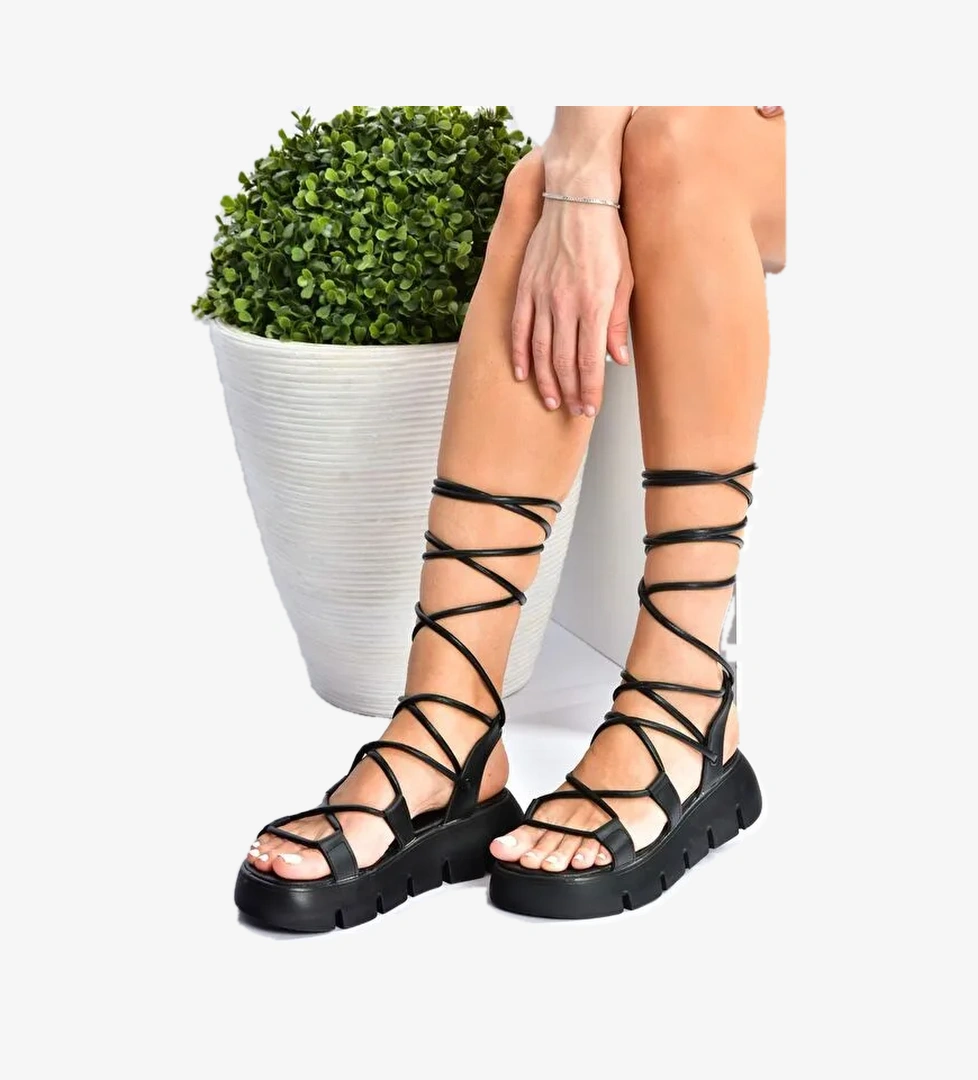 Siyah Kalın Tabanlı Bilekten Bağlamalı Kadın Sandalet M267083009 - Görsel 1