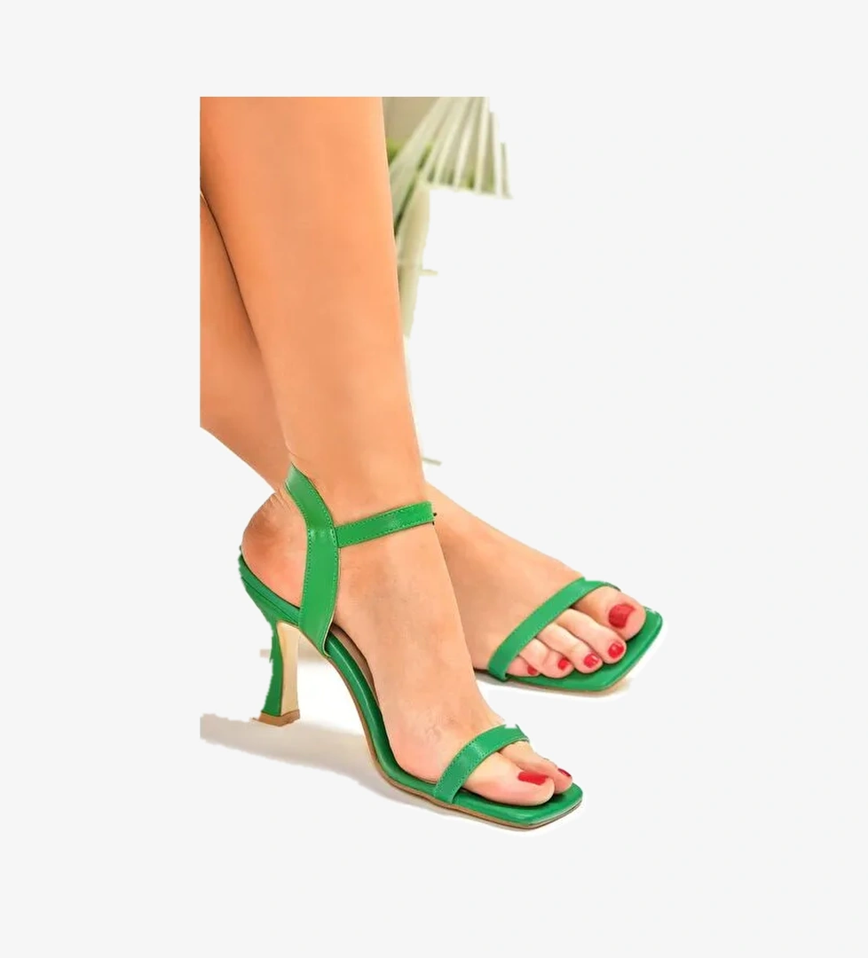 Fox Shoes Yeşil Tek Bant Topuklu Ayakkabı M427671209 model görseli