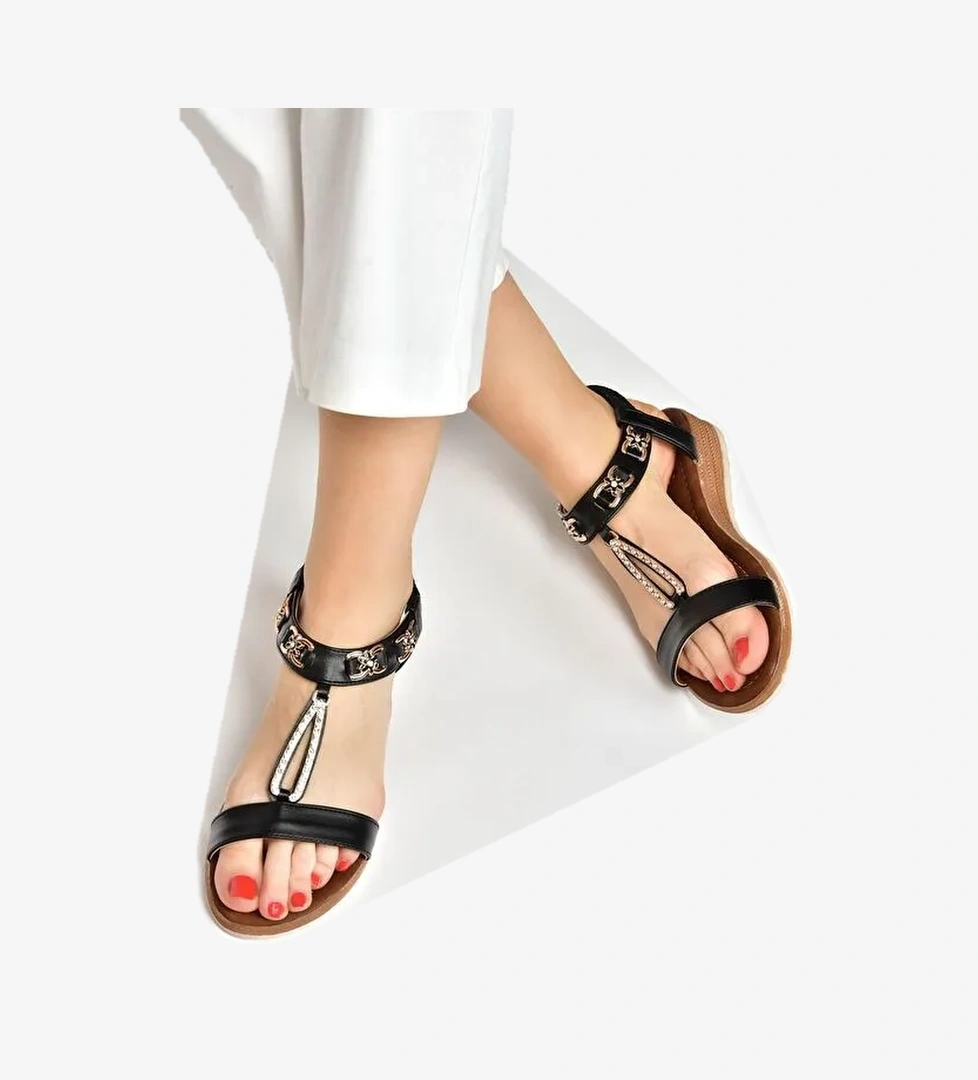 Siyah Taş Detaylı Günlük Kadın Sandalet M258312209