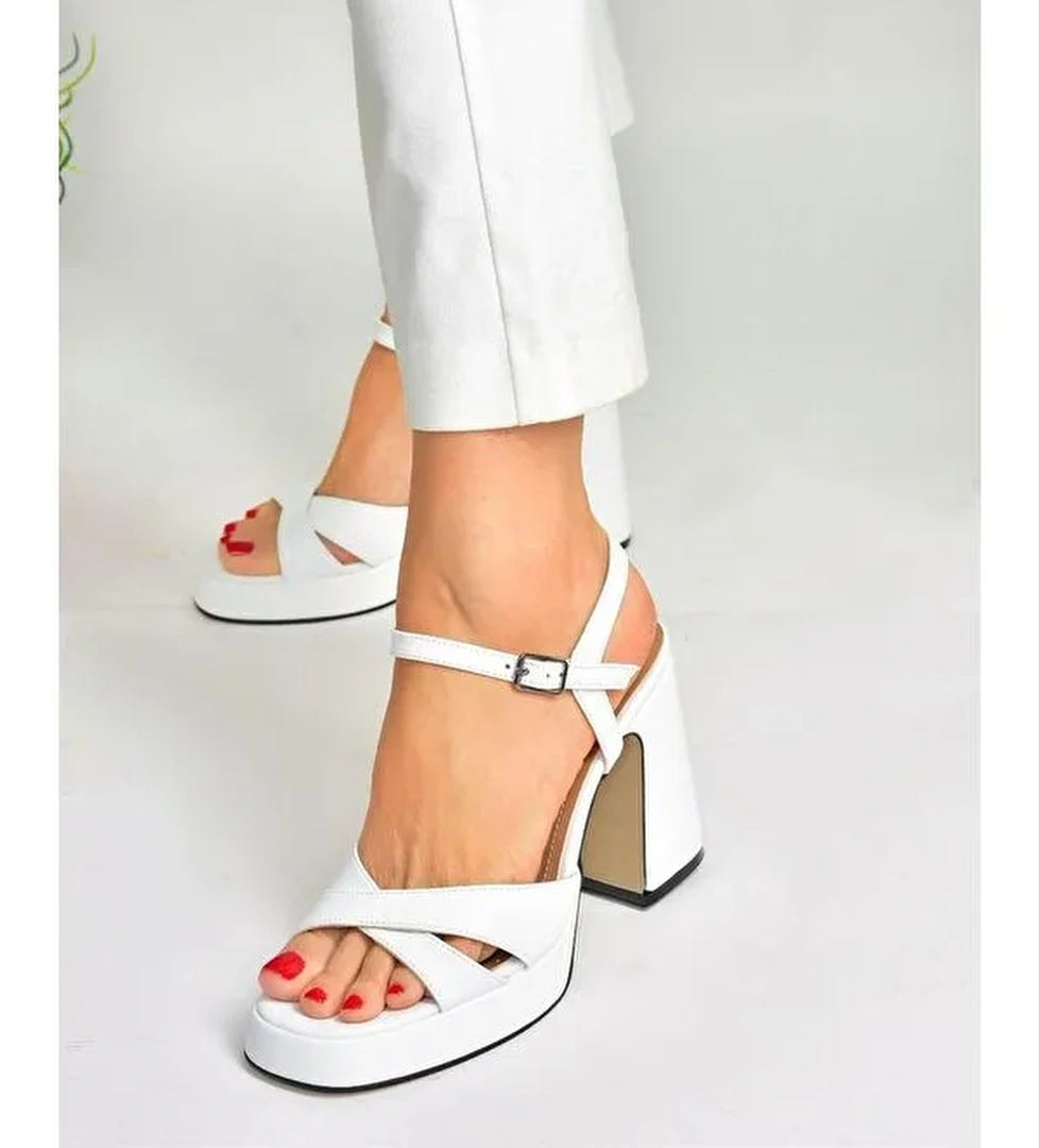 Beyaz Platform Topuklu Kadın Ayakkabı M404100109