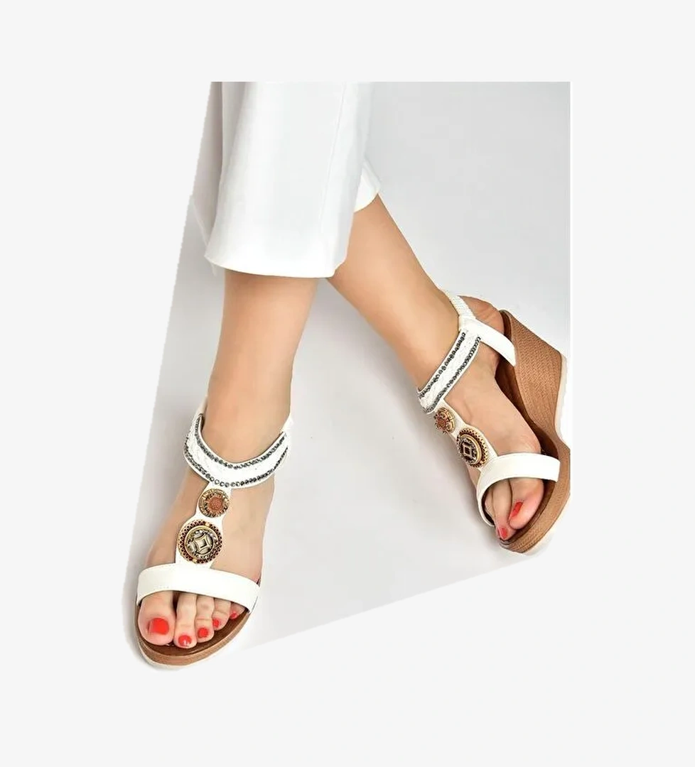 Beyaz Dolgu Topuklu Kadın Sandalet M258313609