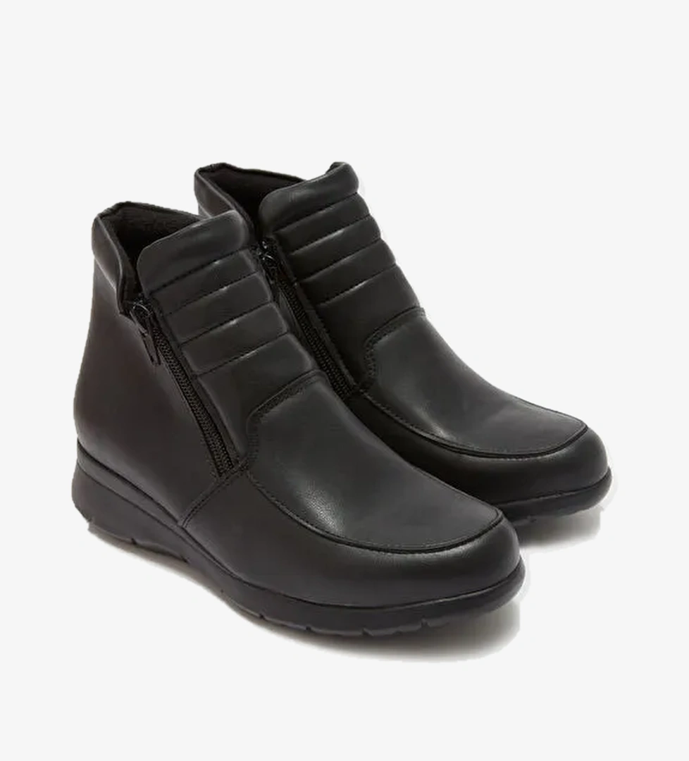 Lcw Steps Deri Görünümlü Kadın Bot model görseli