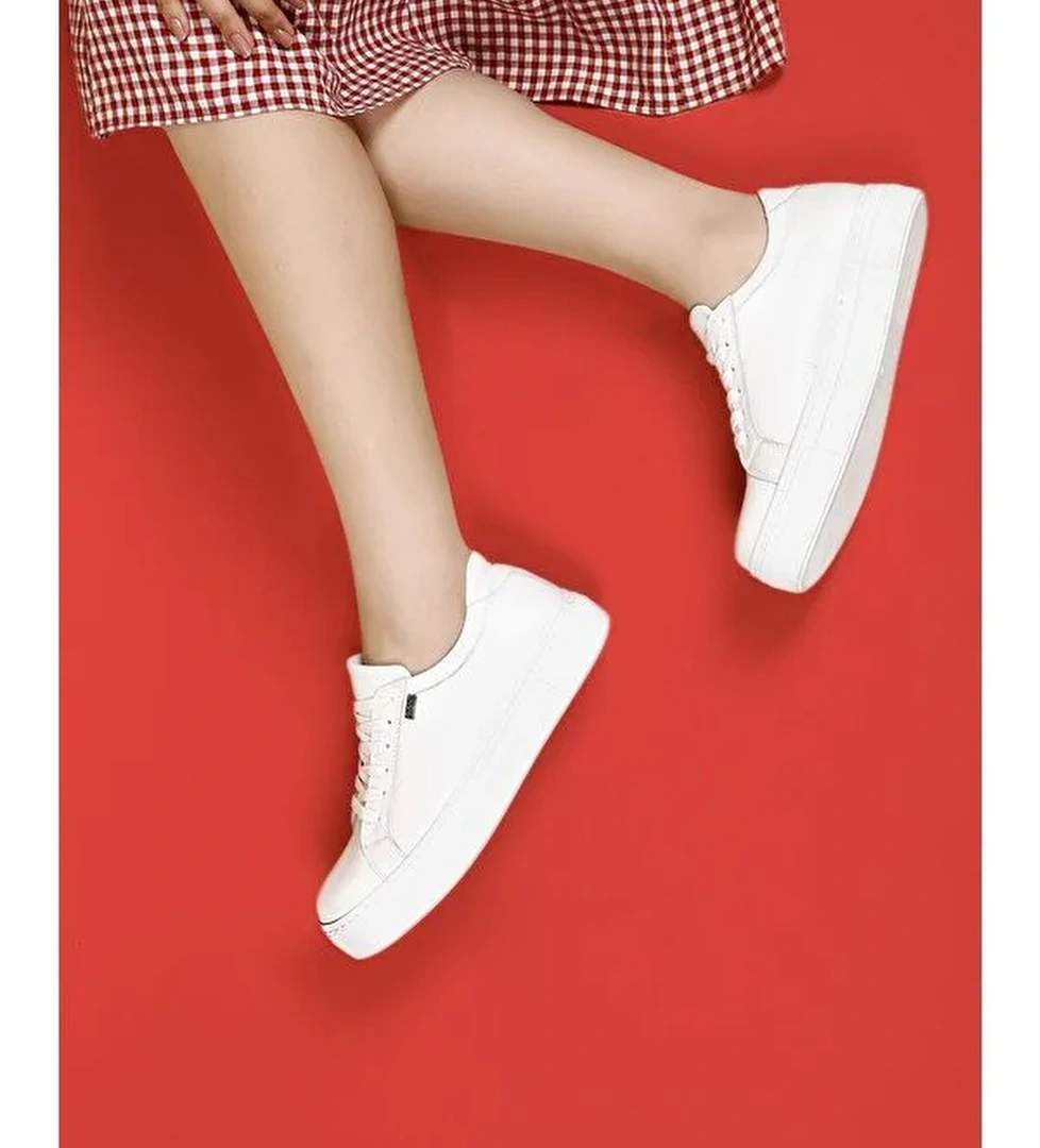 Hakiki Deri Yuvarlak Burun Dolgu Taban Bağcıklı Kadın Sneaker 24240 - Görsel 1