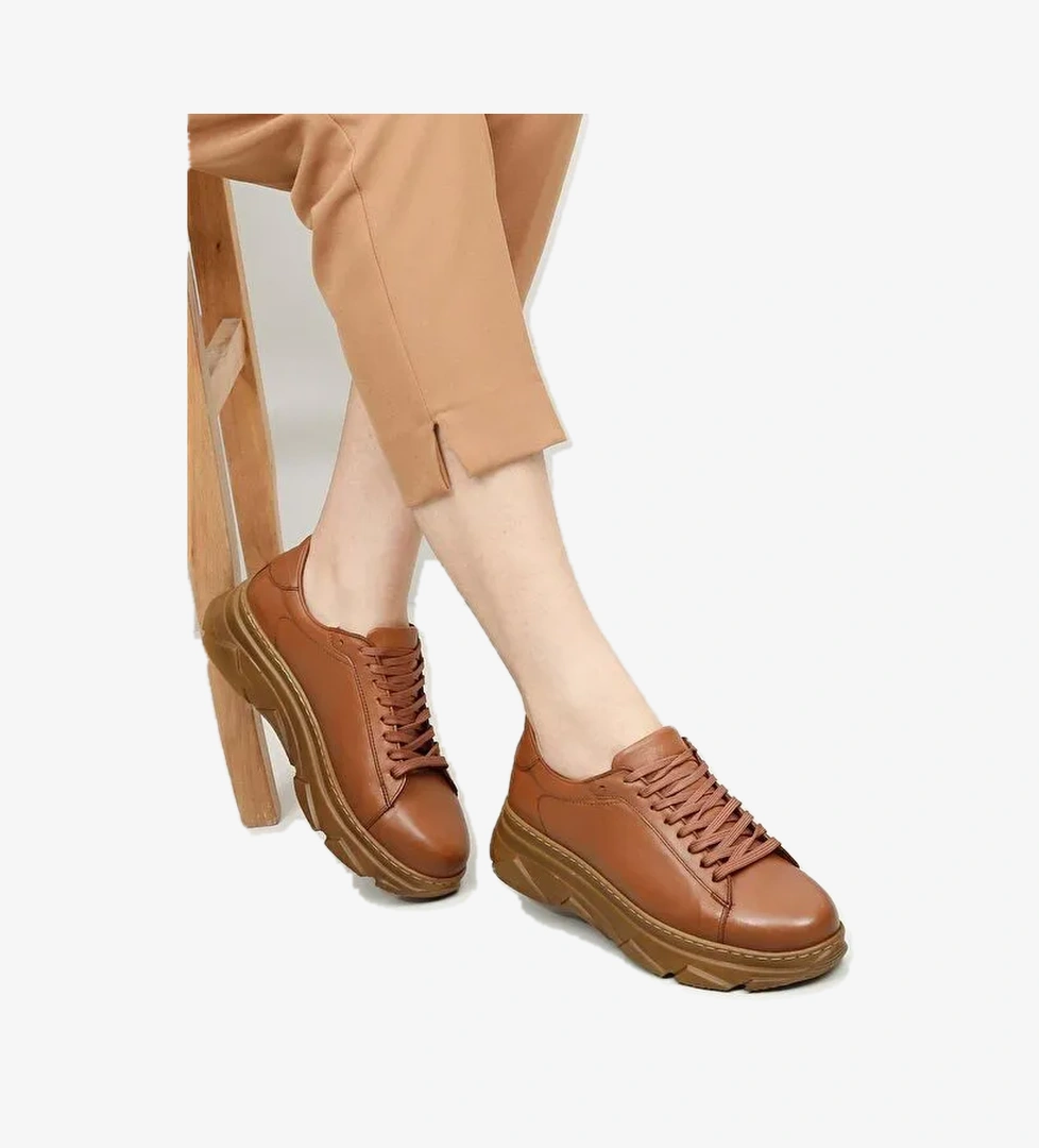 Gön Hakiki Deri Yuvarlak Burun Dolgu Taban Bağcıklı Kadın Sneaker 24166 - Görsel 1