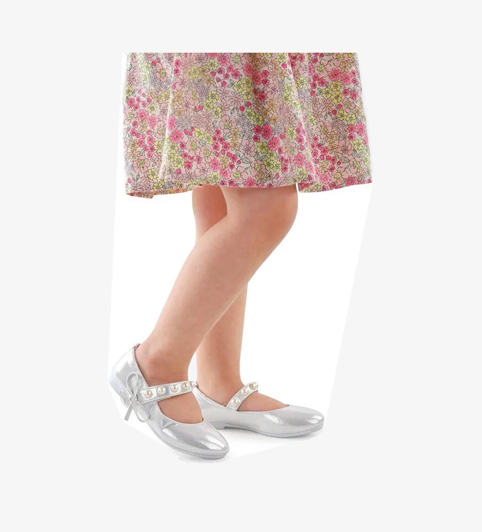 Bareti Vakko İncili Günlük Cırtlı Kız Çocuk Babet Ayakkabı