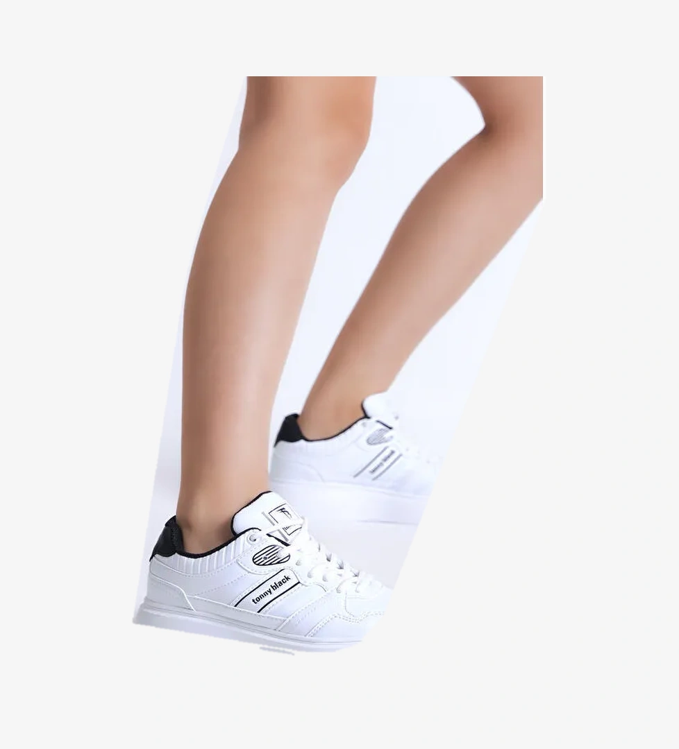 Kadın Beyaz Siyah Yüksek Poli Taban Yanı Şeritli Bağcıklı Spor Ayakkabı