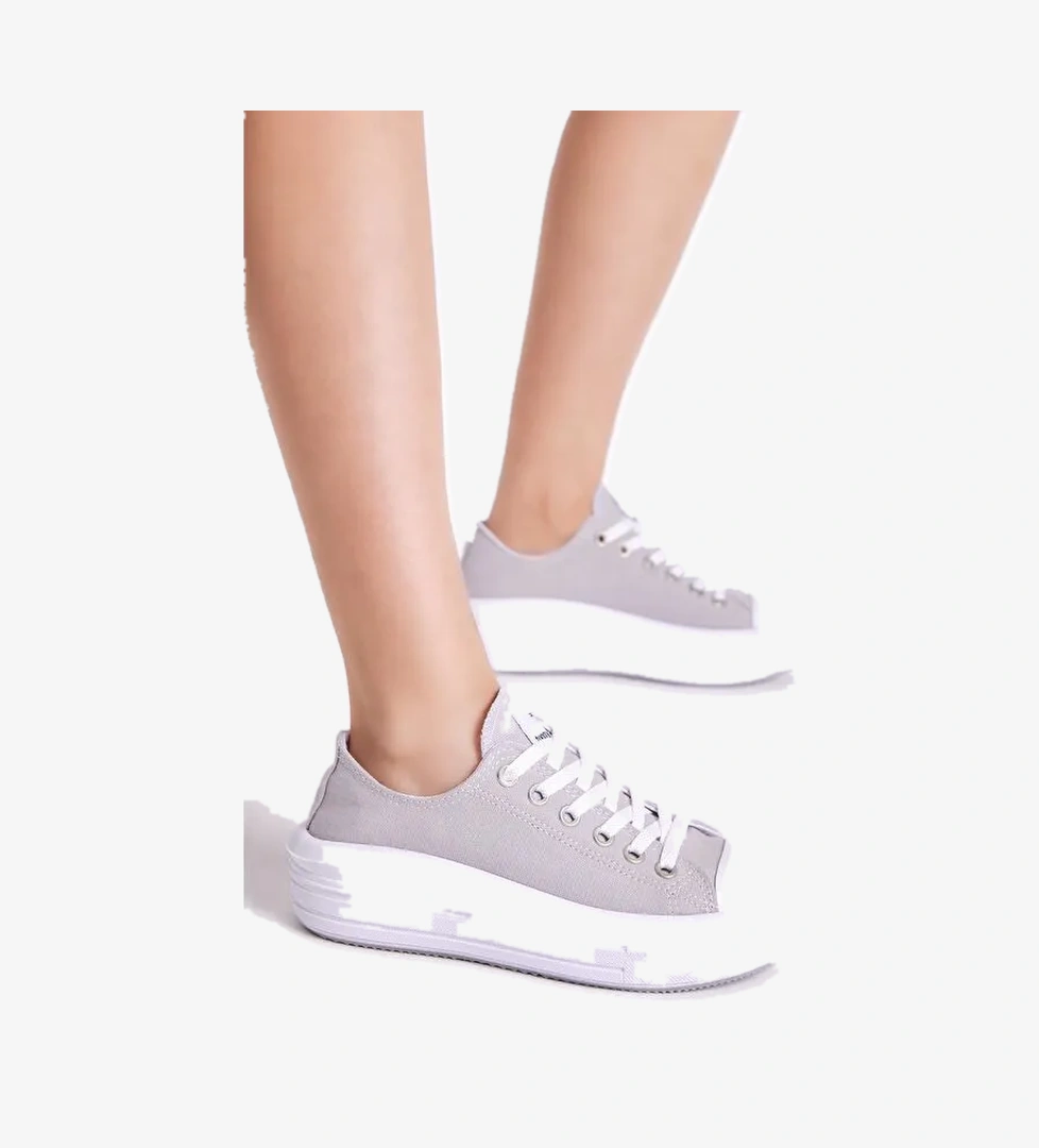 Kadın Gri Rahat Kalıp Kalın Tabanlı Spor Ayakkabı - Görsel 1