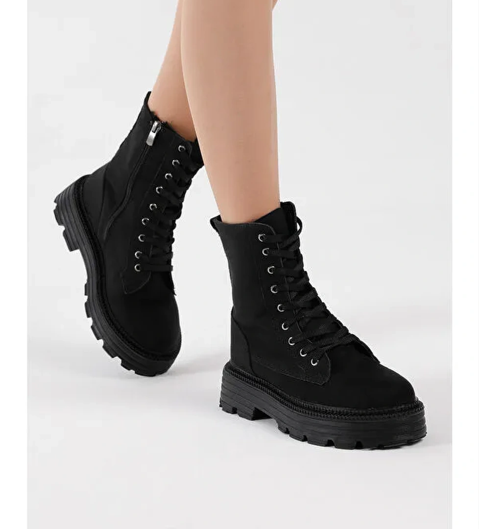 Tonny Black Kadın Siyah Süet Poli Taban Rahat Kalıp Bağcıklı Bot model görseli