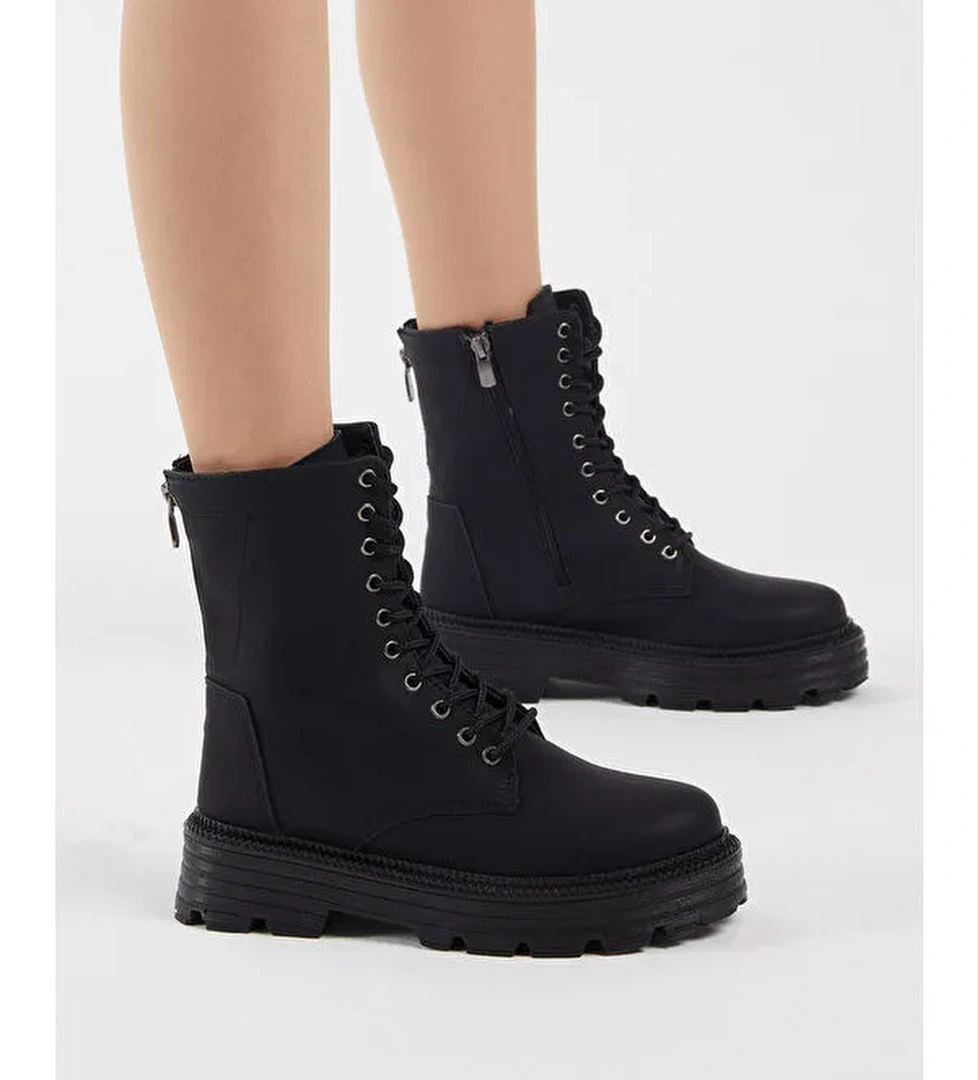 Kadın Siyah Cilt Poli Taban Arkası Fermuar Detaylı Bağcıklı ve Fermuarlı Bot