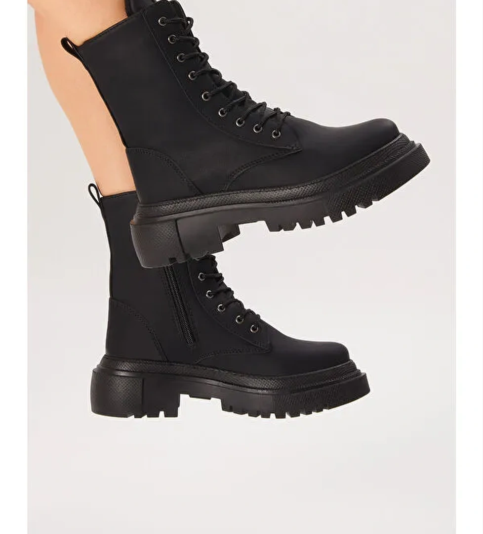 Kadın Siyah Cilt Rahat Kalıp Kalın Taban Bağcıklı ve Fermuarlı Bot - Görsel 1