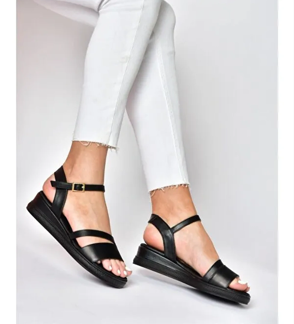 P674300709 Siyah Dolgu Taban Kadın Ayakkabı