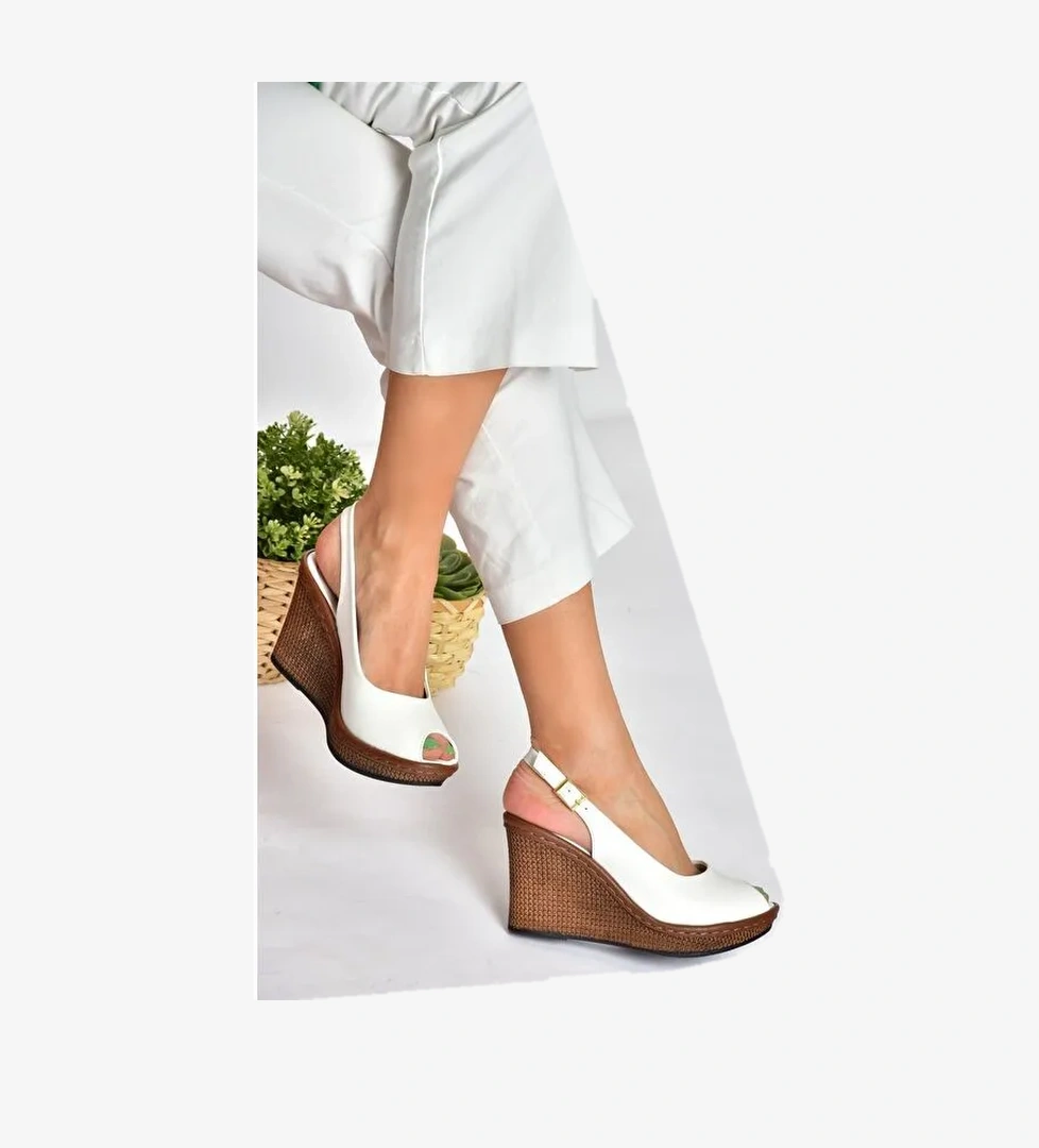 K674040709 Beyaz Dolgu Taban Kadın Ayakkabı