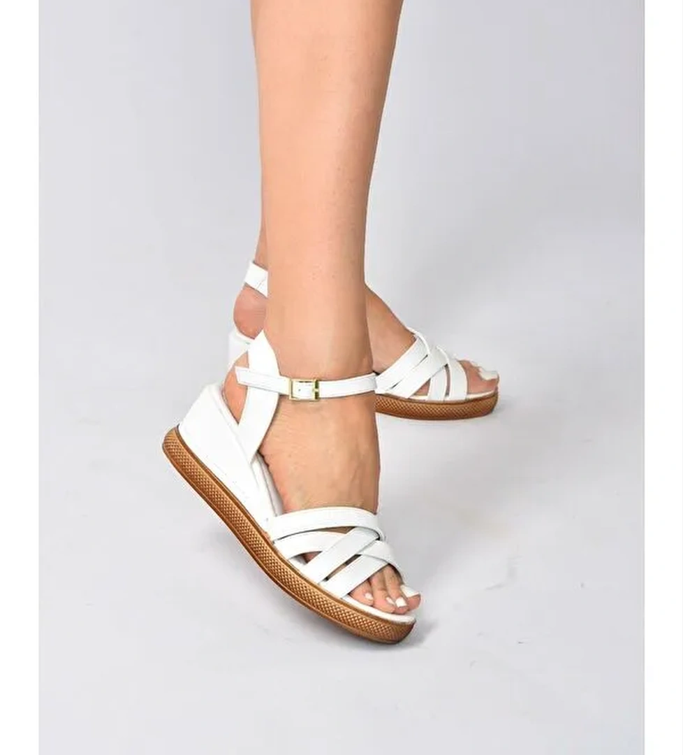 K674305409 Beyaz Dolgu Taban Kadın Ayakkabı