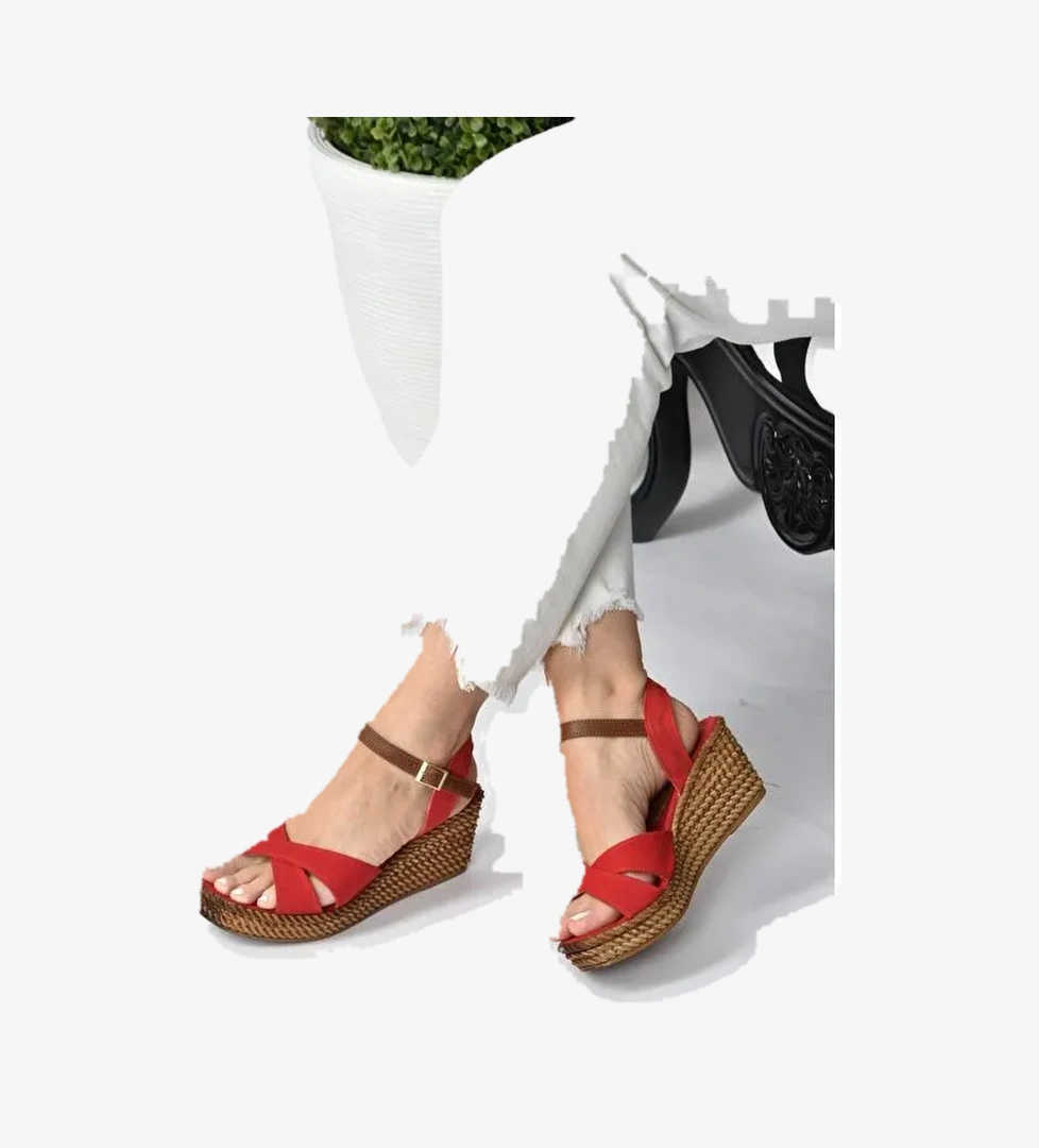 K674192105 Kırmızı Dolgu Taban Kadın Ayakkabı