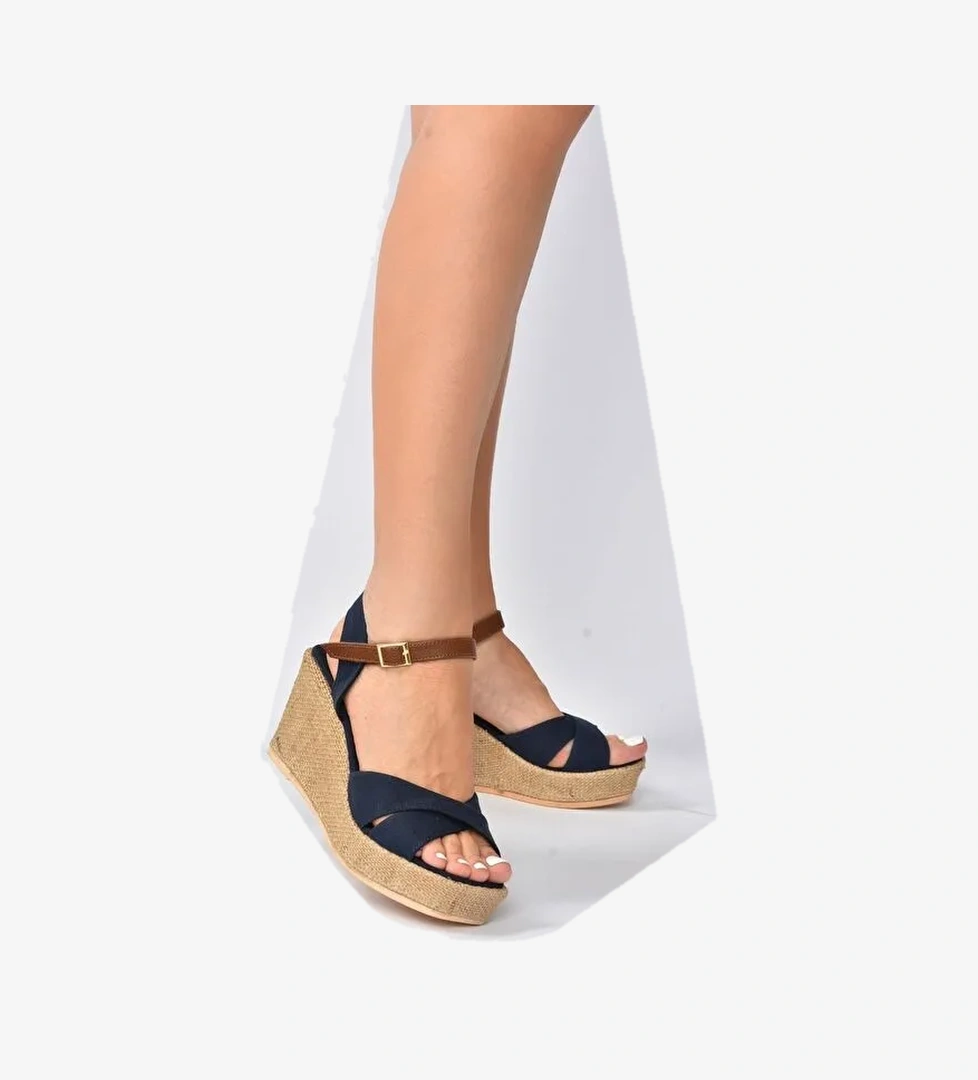 K674195005 Lacivert Dolgu Taban Kadın Ayakkabı