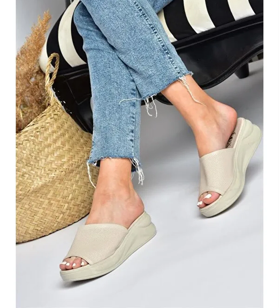 P713330409 Bej Kadın Terlik - Görsel 1