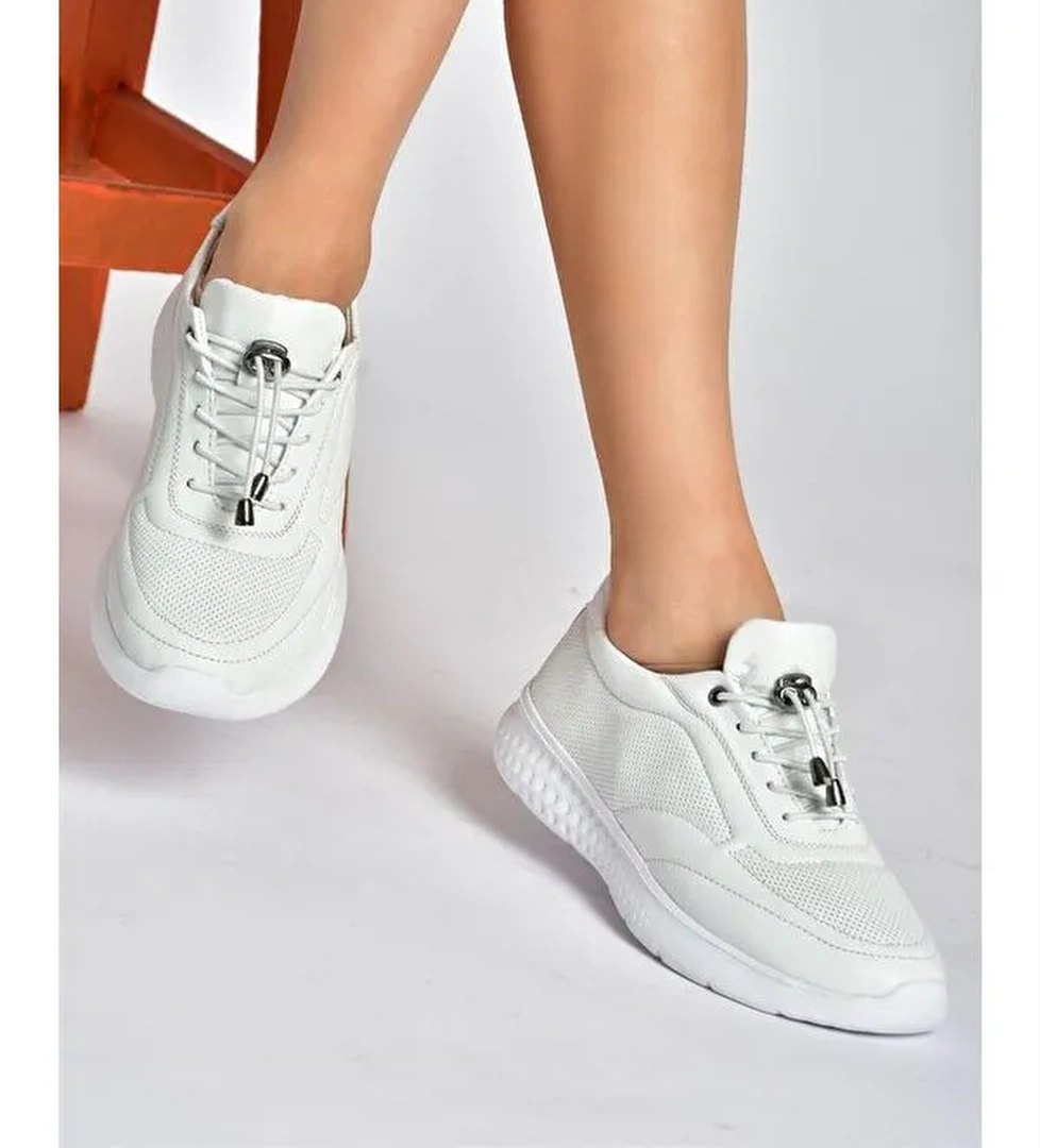 P540502403 Beyaz Kadin Sneakers