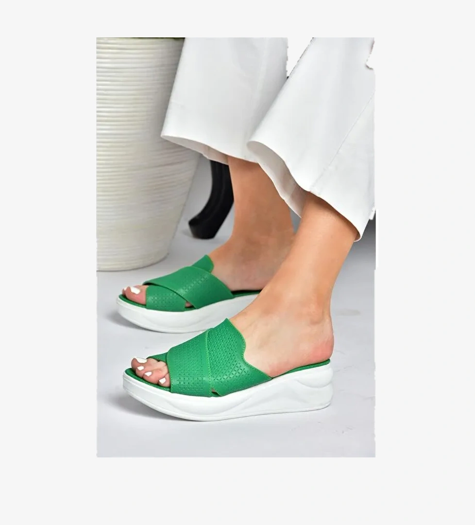 P713030609 Yeşil Kadın Terlik