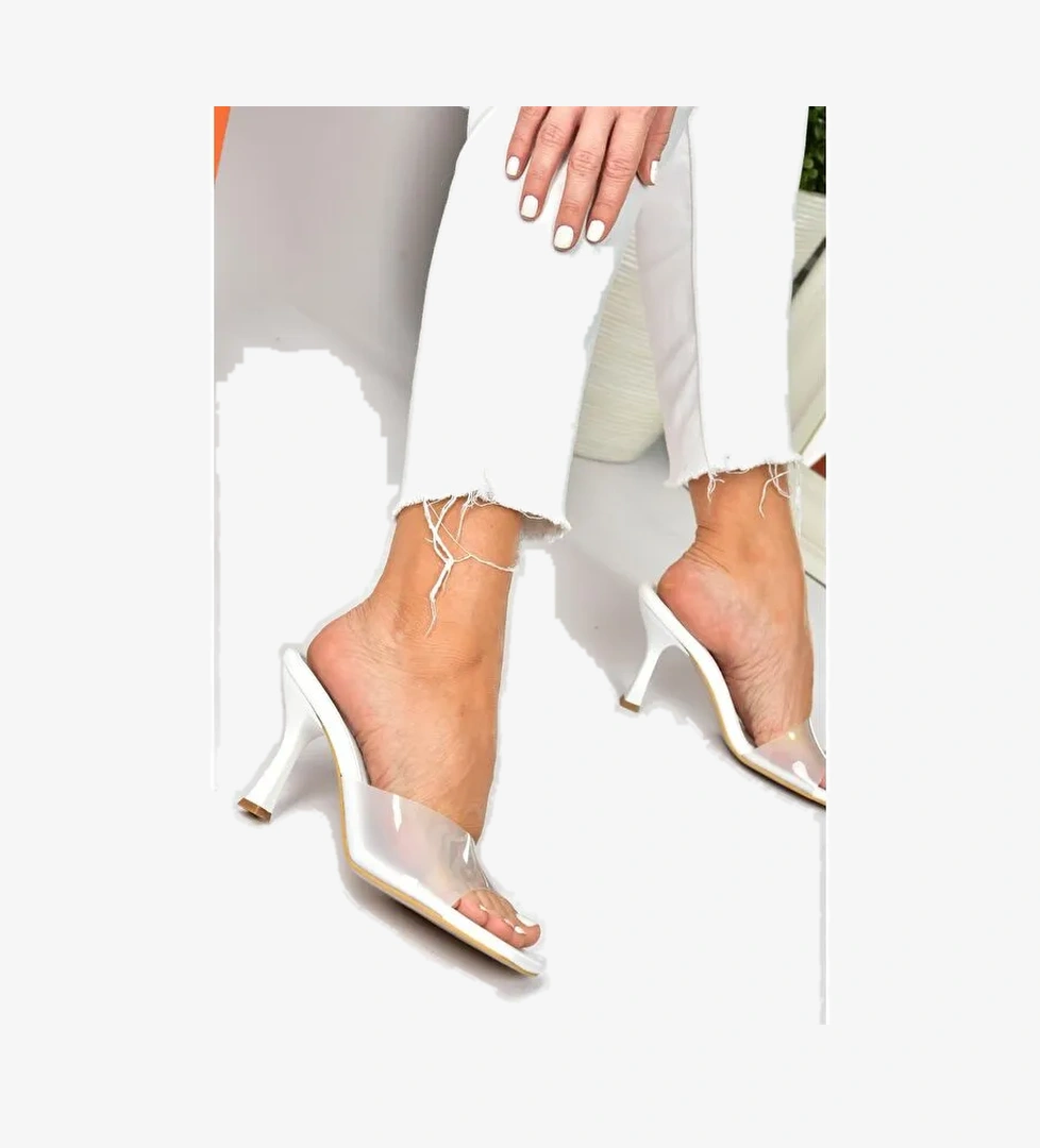 P590033209 Beyaz Kadın Terlik