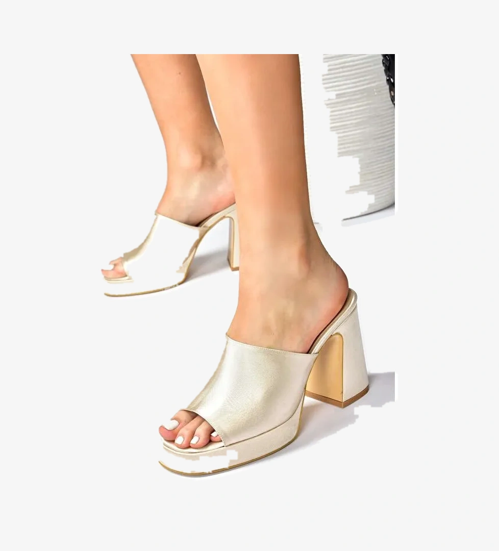 M570021204 Bej Kadın Terlik