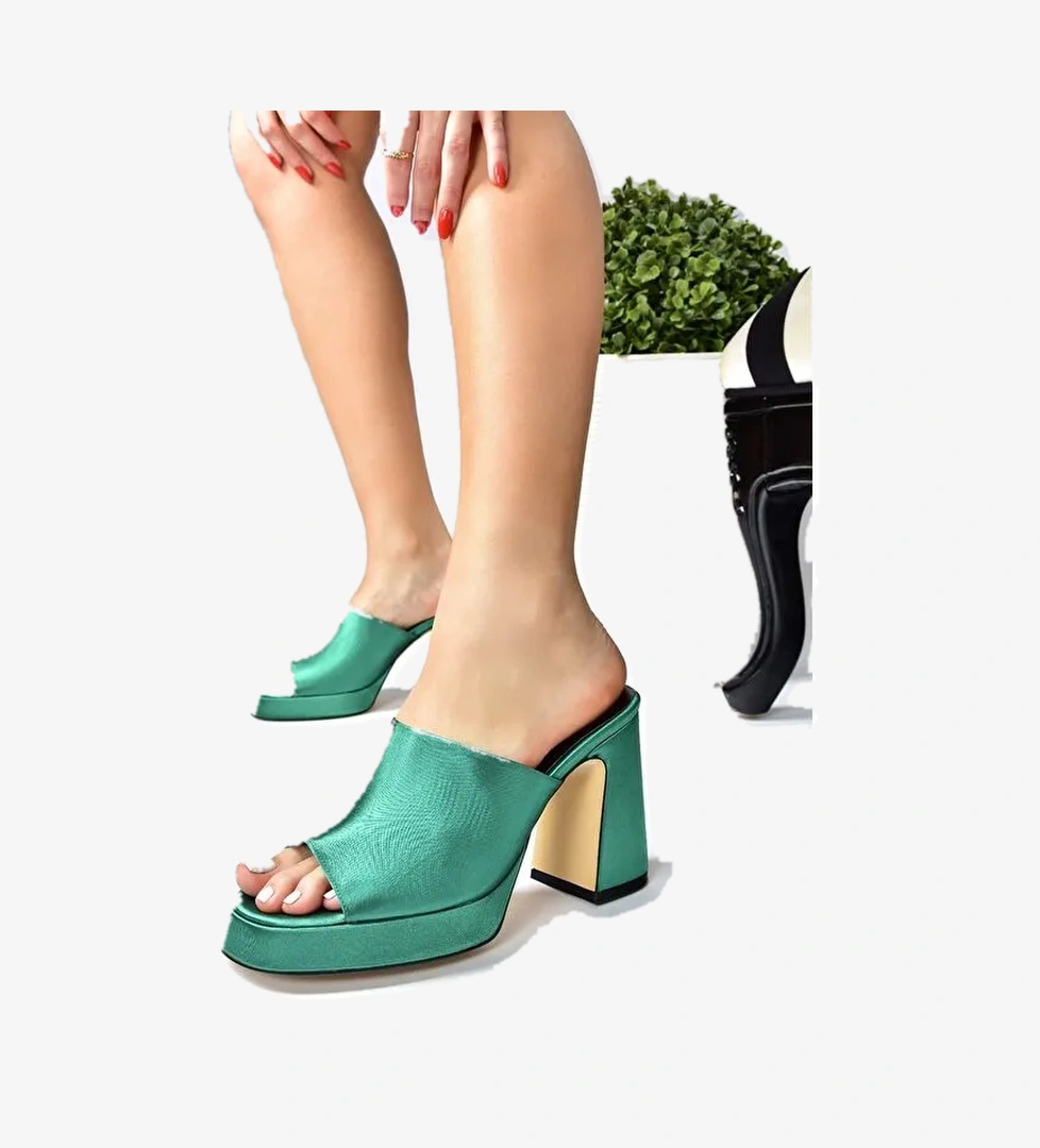 M570021204 Yeşil Kadın Terlik - Görsel 1